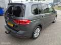 Volkswagen Touran 1.5 TSI Comfortline Business 7p/AUTOMAAT/Airco/Cru Серый - thumbnail 5