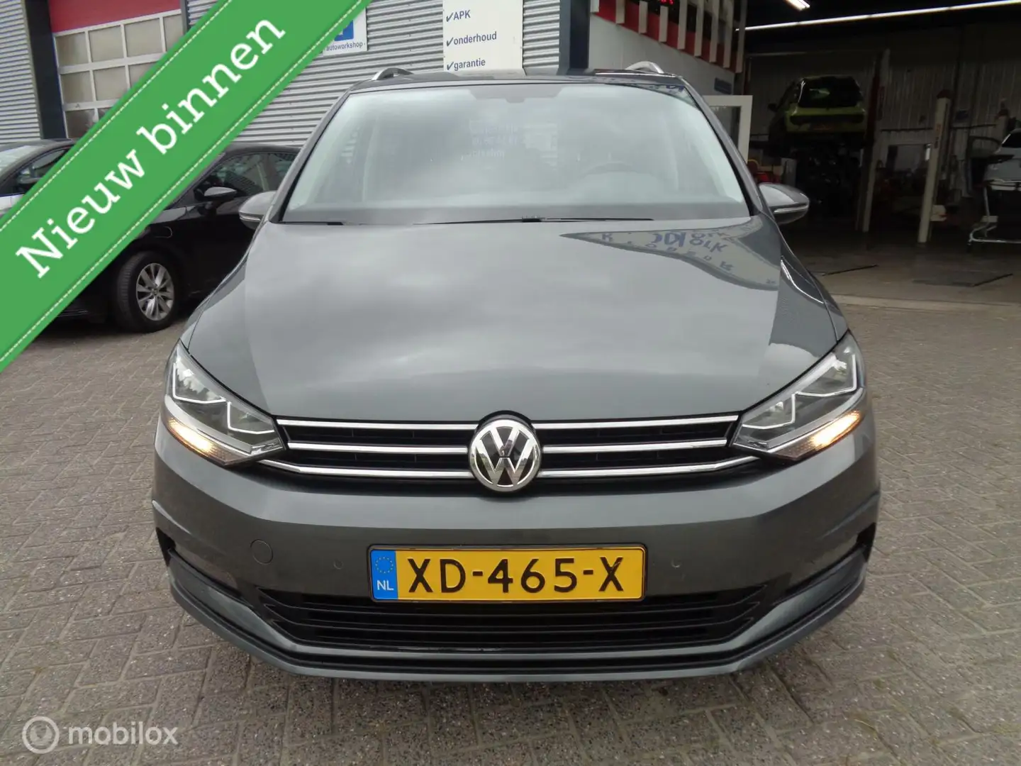 Volkswagen Touran 1.5 TSI Comfortline Business 7p/AUTOMAAT/Airco/Cru Серый - 2