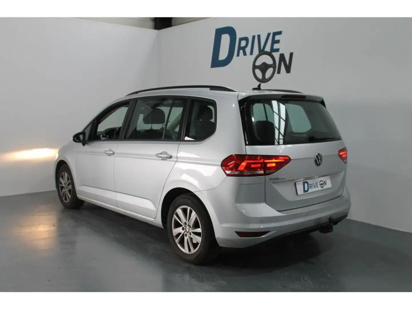 Volkswagen Touran 1.5 TSI Evo - 150 CH - 7 places - SUIVI COMPLET Grau - 2