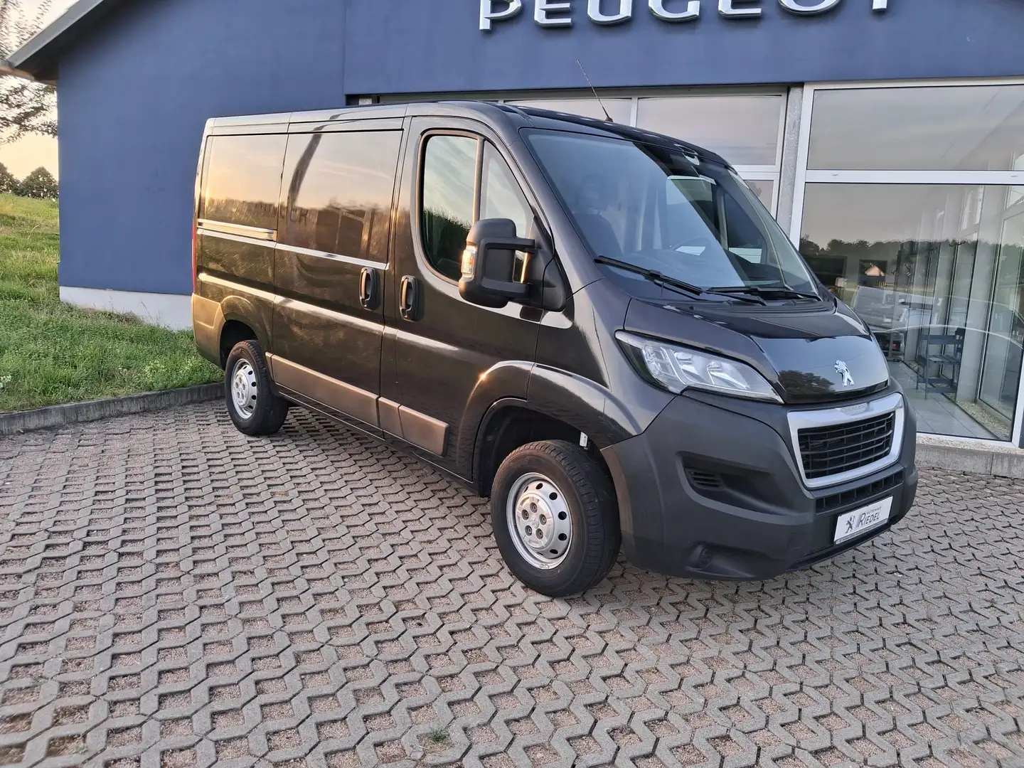 Peugeot Boxer 330 L1H1 HDI140 Sitzheizung Anhängek. Noir - 1