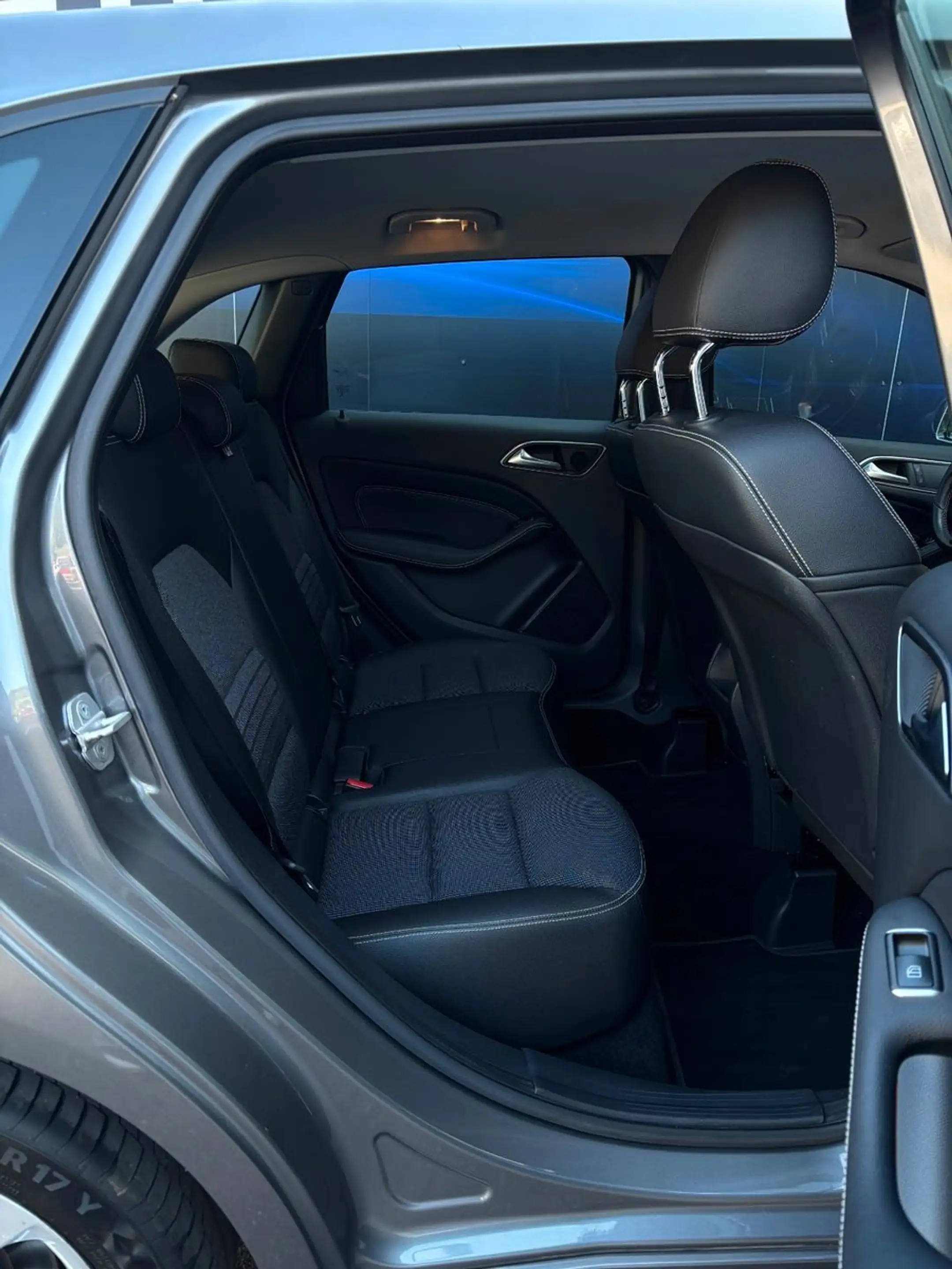 Mercedes-Benz B 250 AHK abnehmbar — photo 11