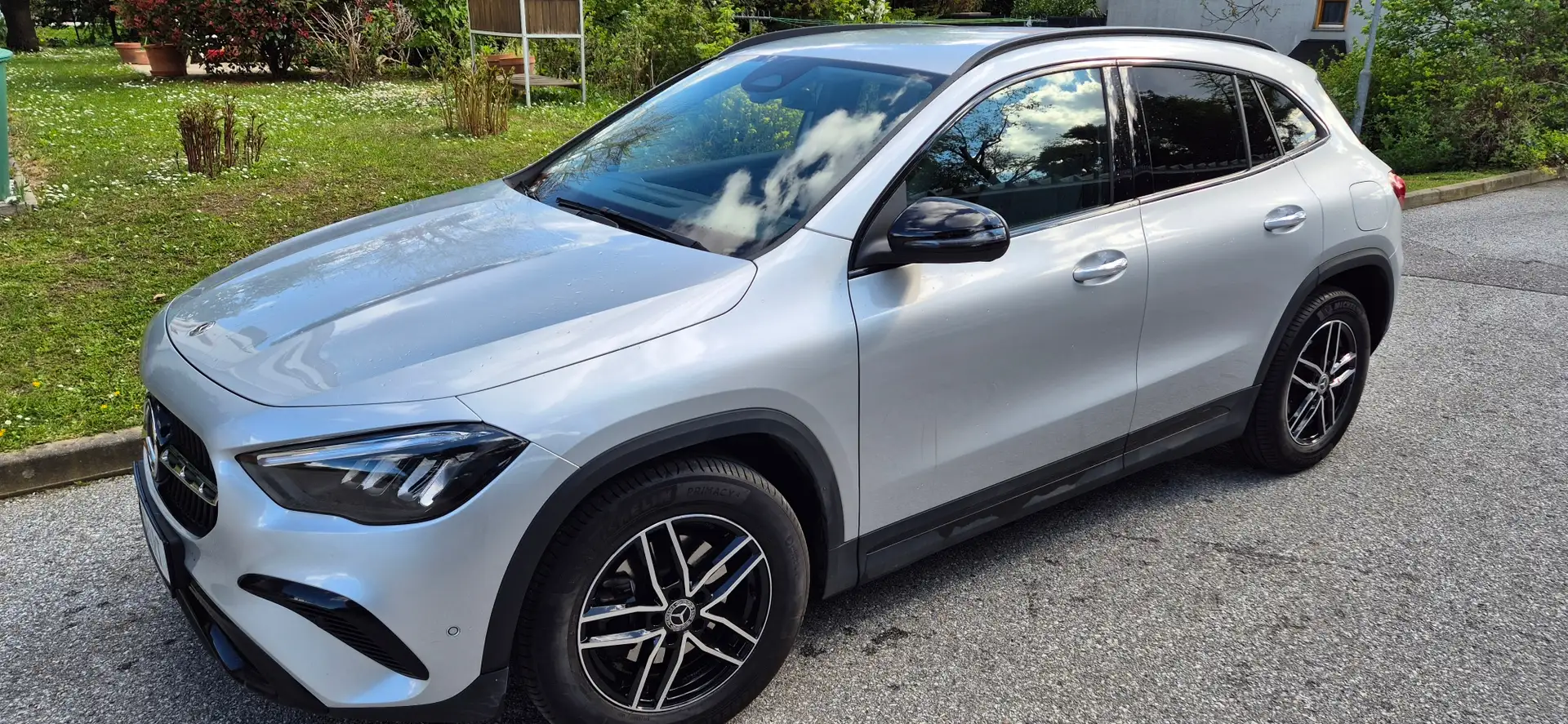 Mercedes-Benz GLA 180 GLA 180 Progressive Line Advanced Plus, Benzin Mild Hybrid Silber - 1