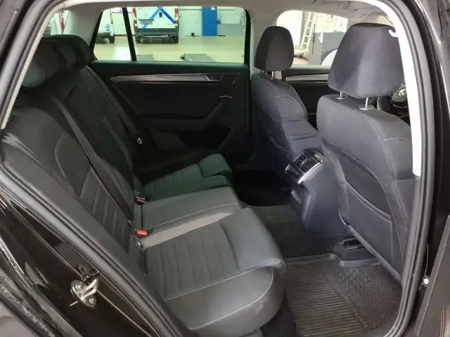 Skoda Superb view 14