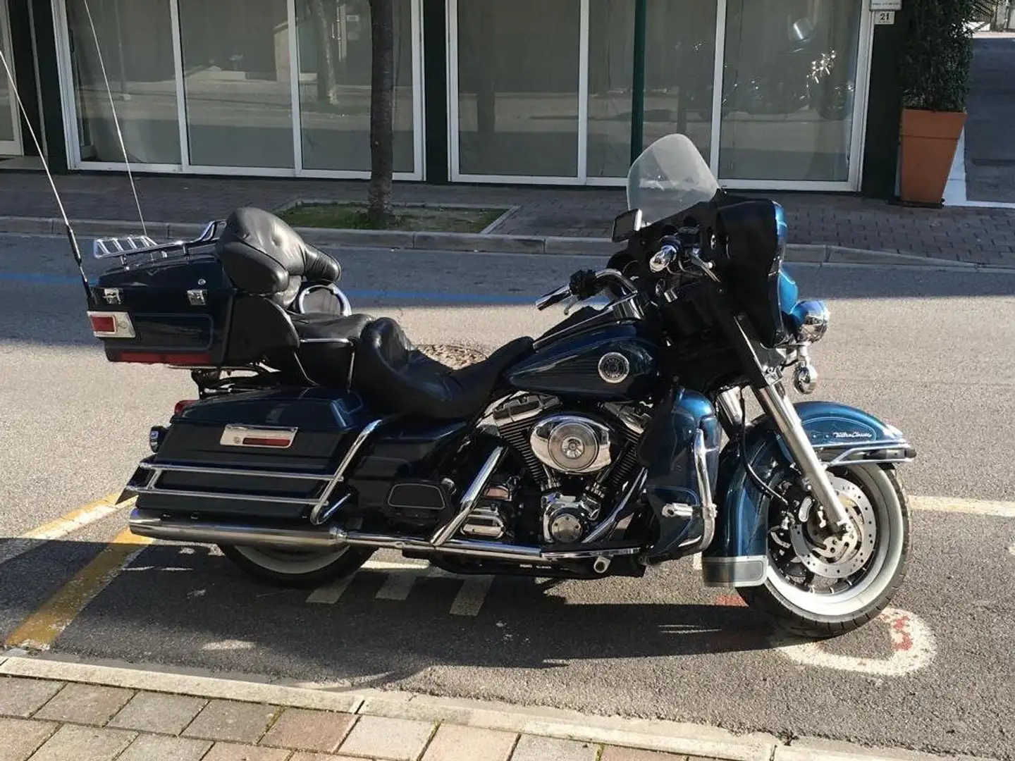 Harley-Davidson Electra Glide ultra classic Albastru - 2