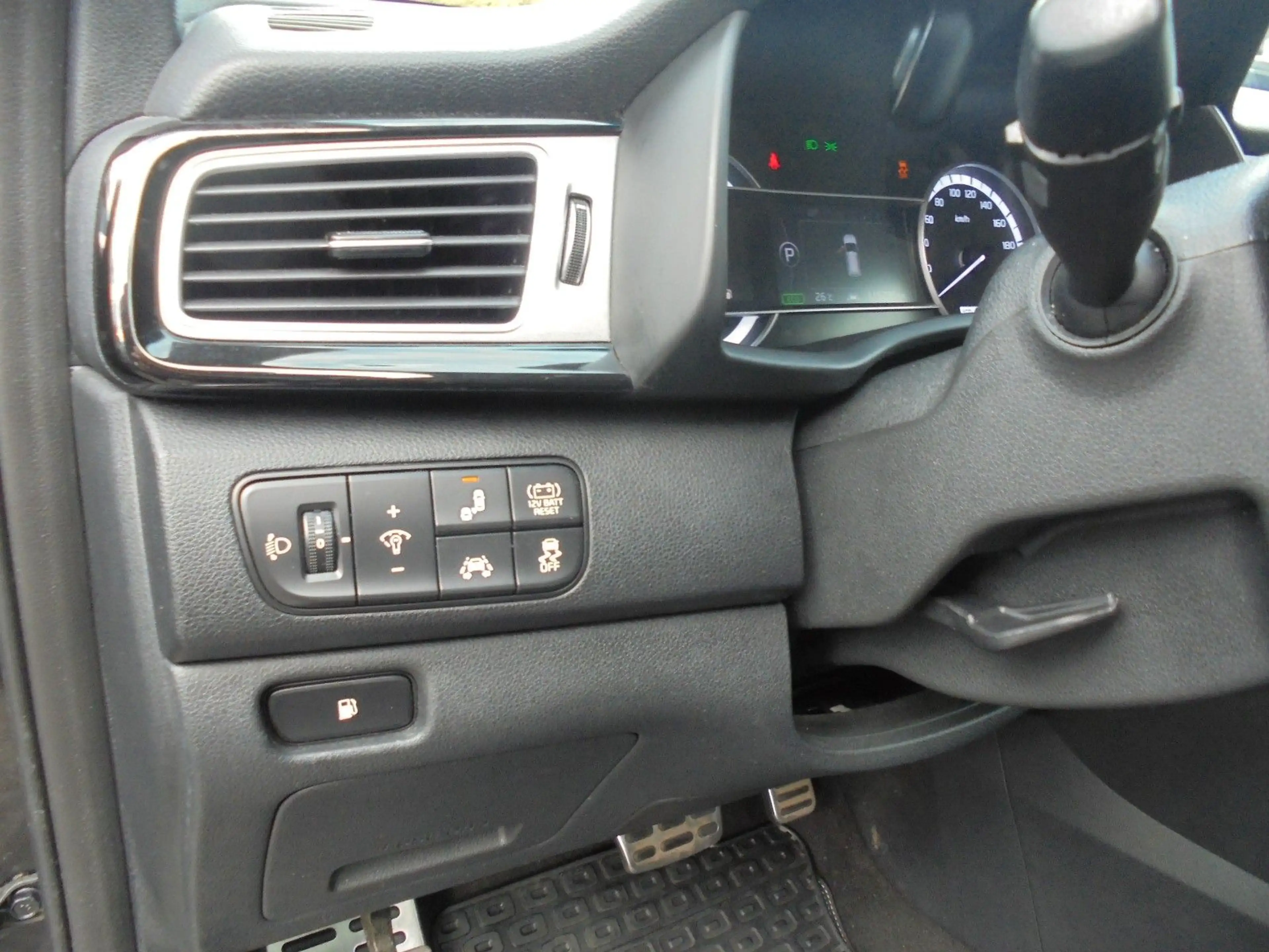 Kia Niro Spirit 1.6 HYBRID LED NAVI KAMERA — photo 10