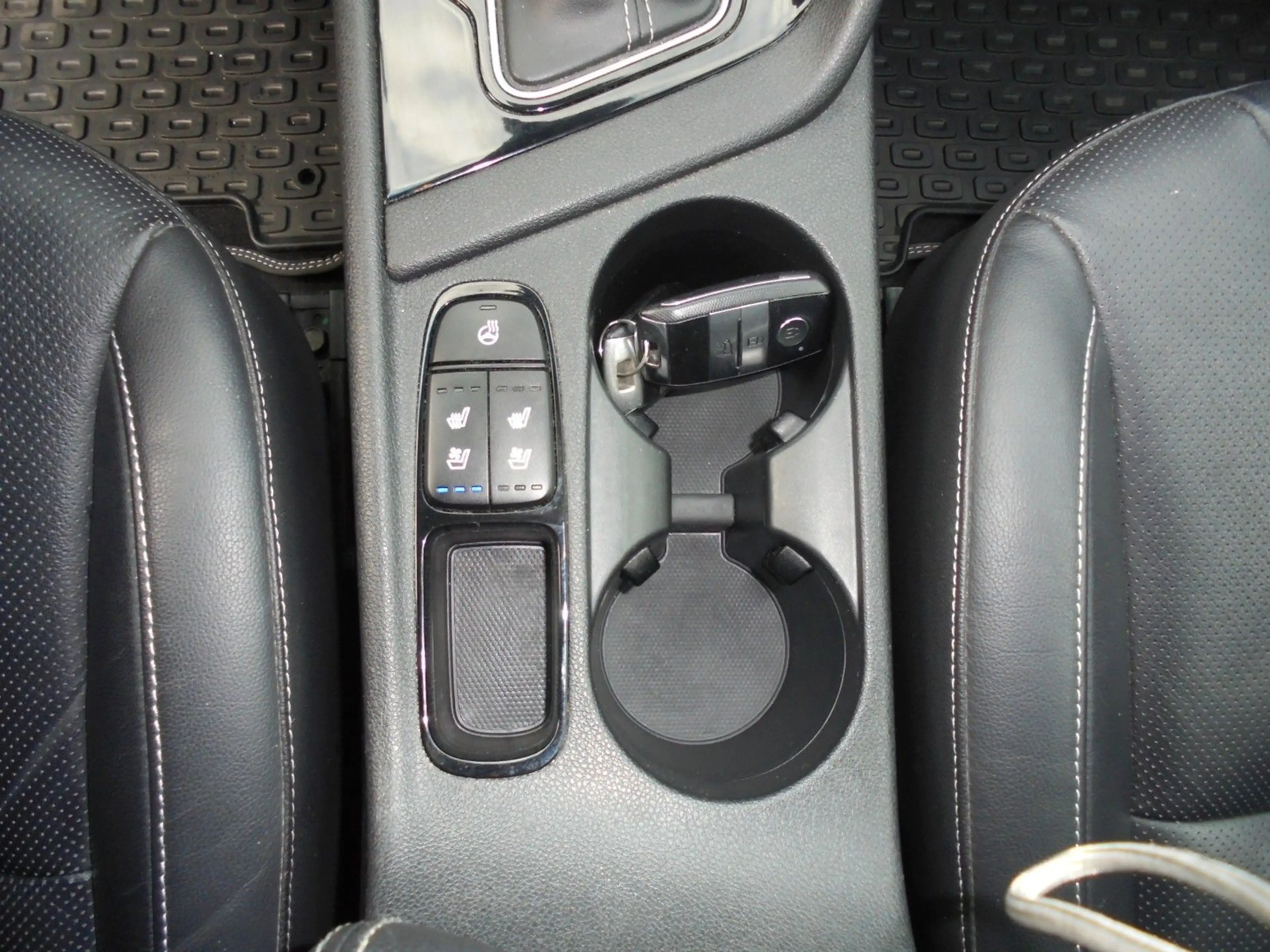 Kia Niro Spirit 1.6 HYBRID LED NAVI KAMERA — photo 14