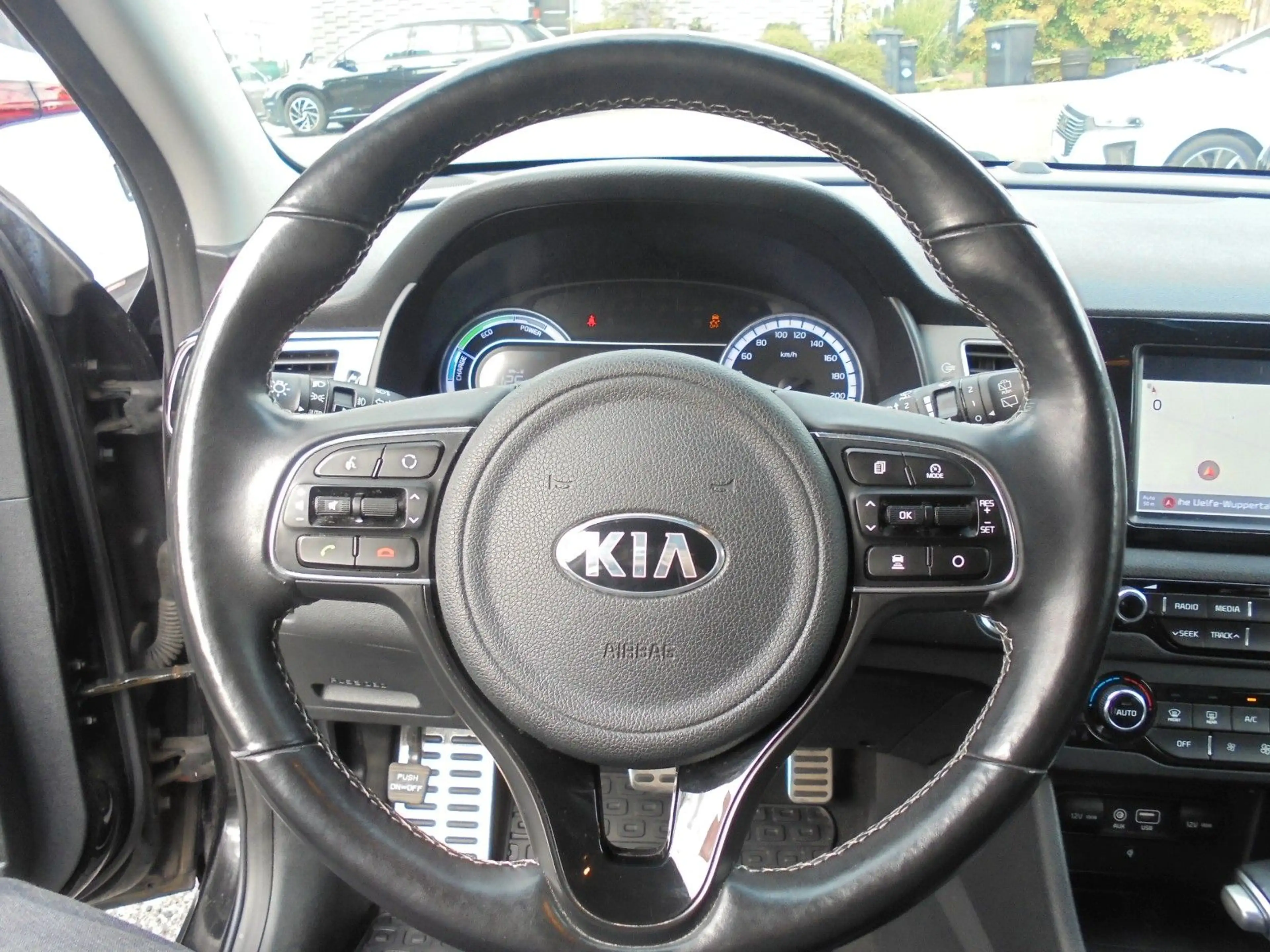 Kia Niro Spirit 1.6 HYBRID LED NAVI KAMERA — photo 11
