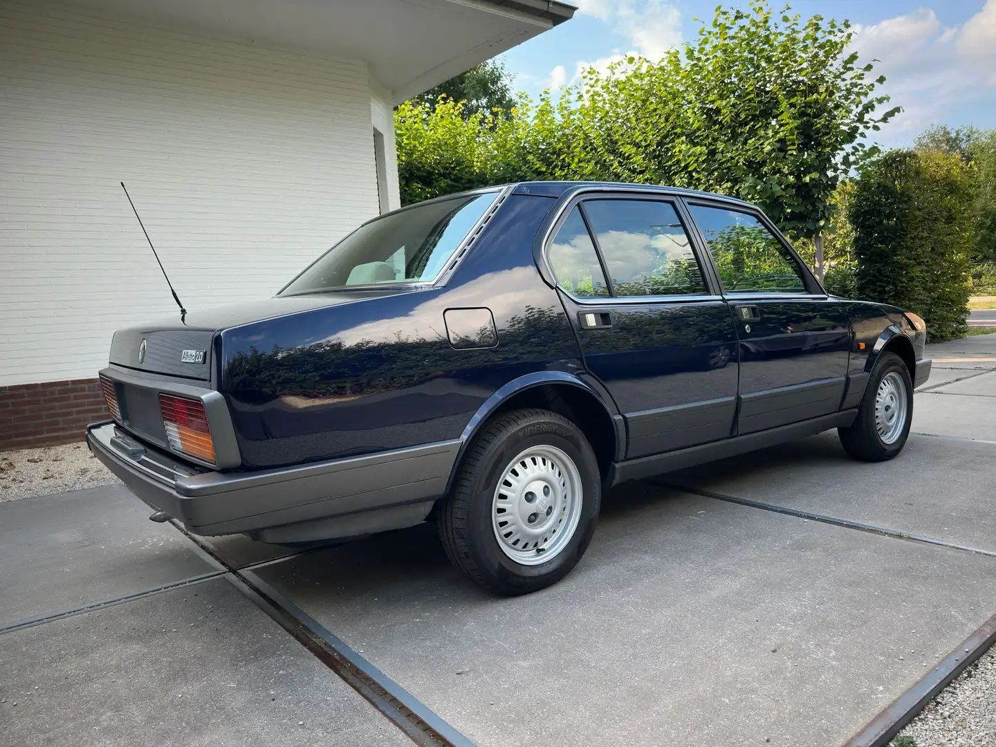 Alfa Romeo Alfetta 2000 Lusso Azul - 2