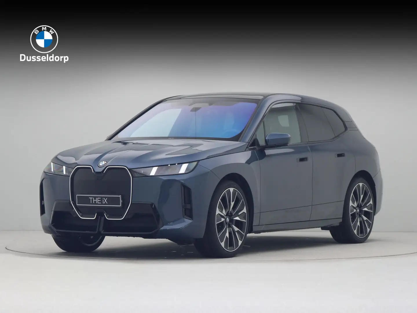 BMW iX xDrive60 112 kWh Blauw - 1