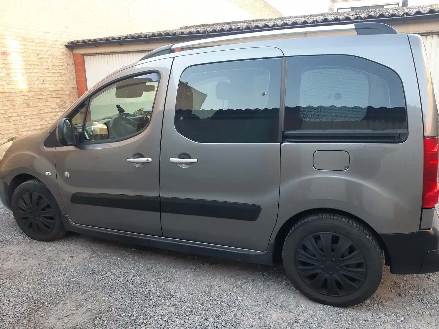 Peugeot Partner Tepee HDi FAP 110 Outdoor - 2