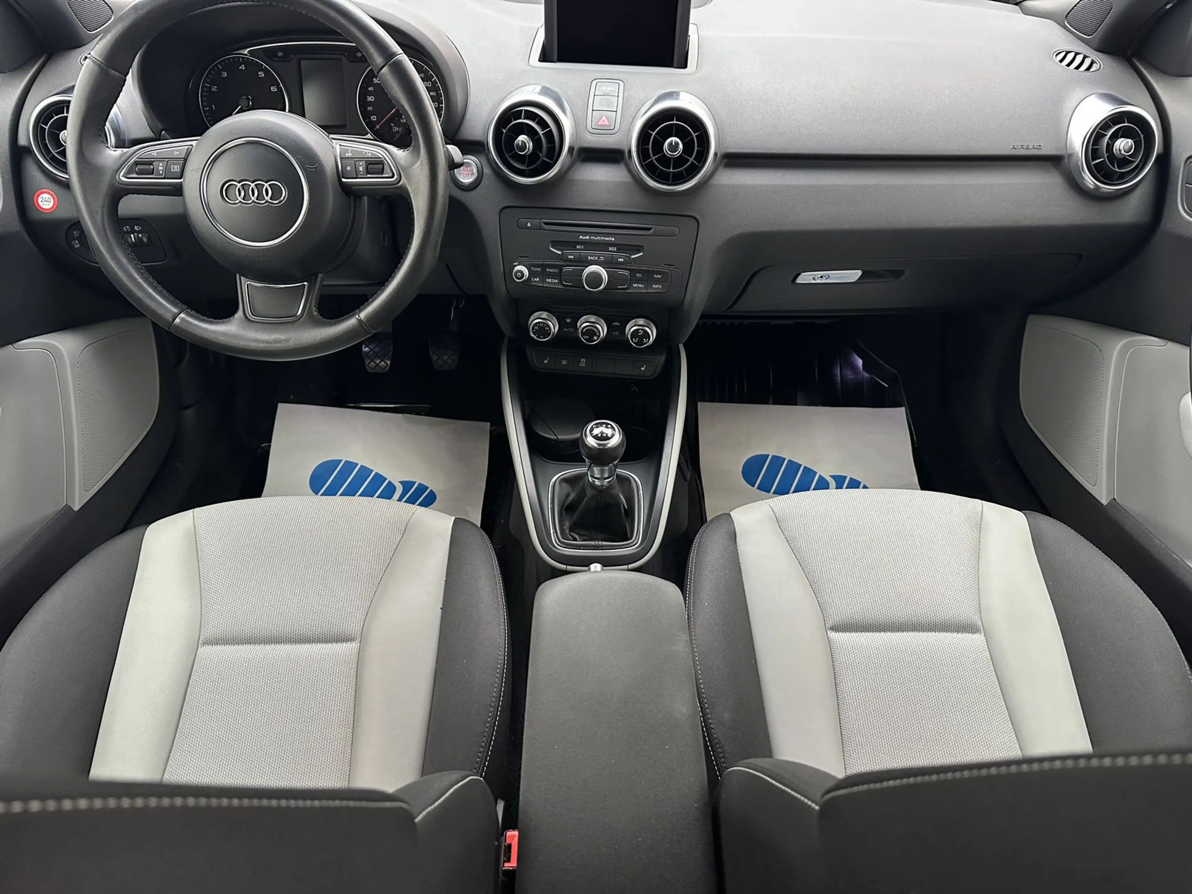 Audi A1 ambition"SITZH-PDC-MULTI-ALU-4SEASON-TÜV NEU" — photo 12