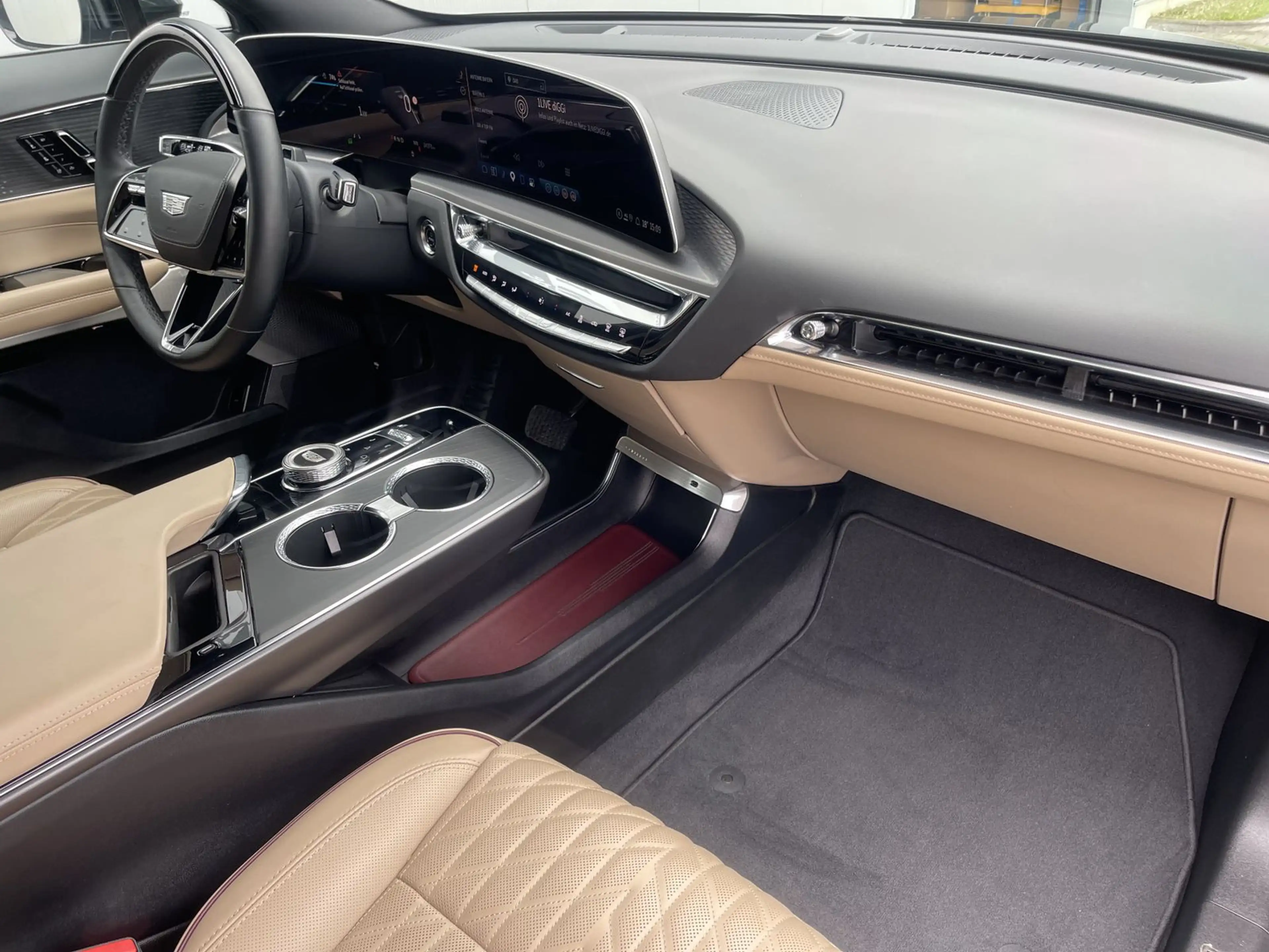 Cadillac Lyriq Sport 600e AWD | schwarze Felgen — photo 9