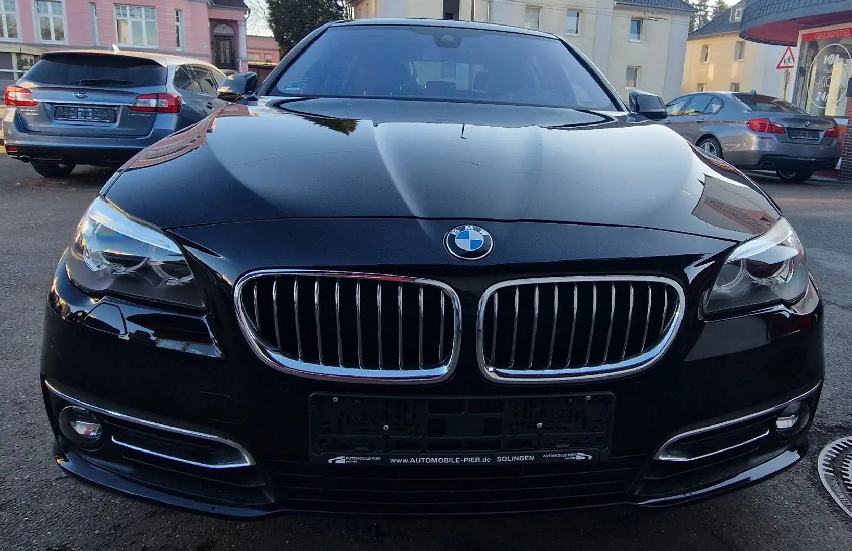 BMW 520 Touring 520 d Luxury  NAVI+LEDER+PDC Siyah - 2