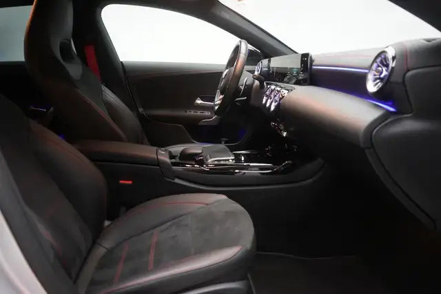 Mercedes-Benz Cla Class view 13
