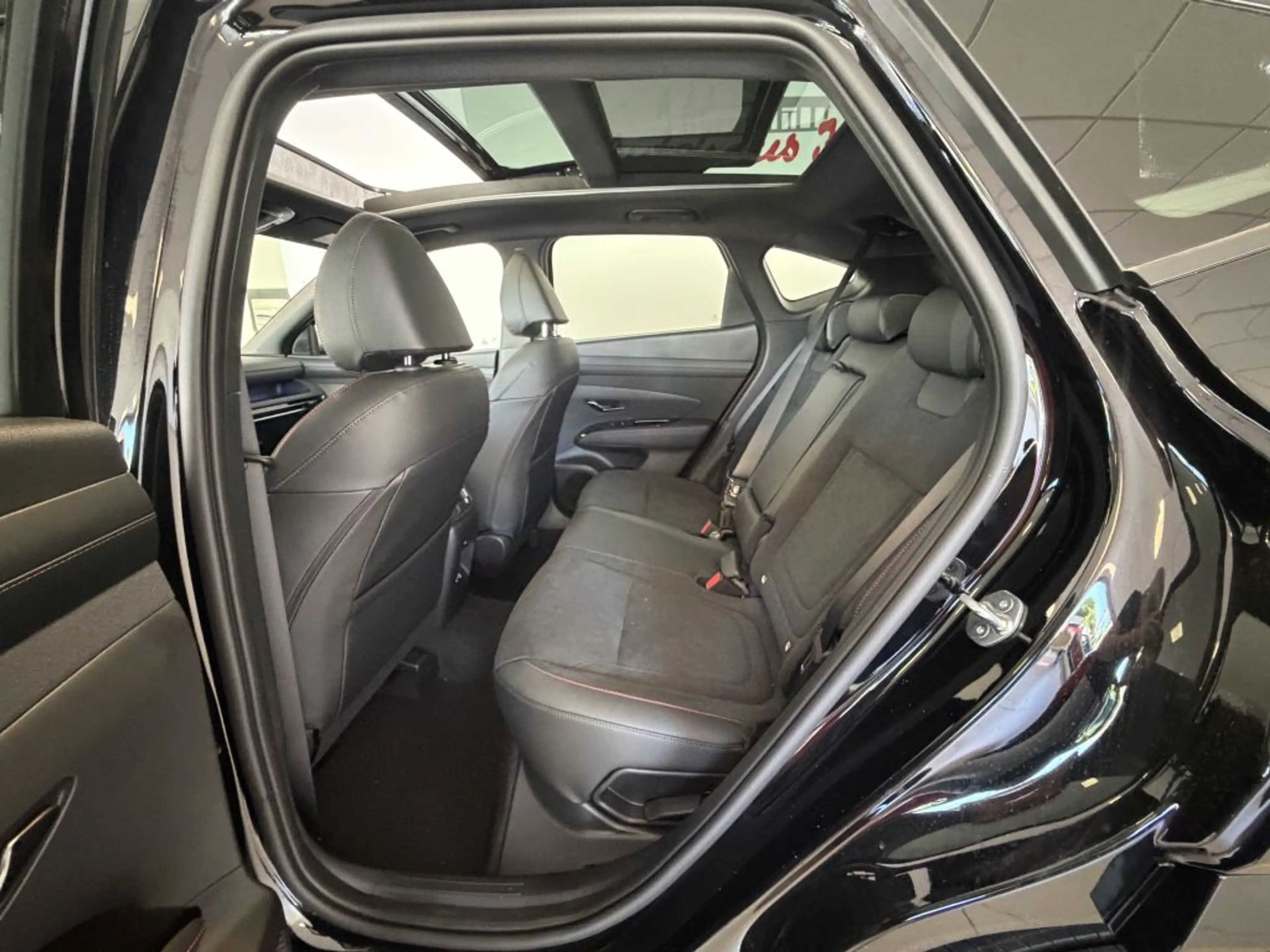 Hyundai TUCSON 1.6 T-GDi 2WD DCT N Line + Schiebedach + — photo 10