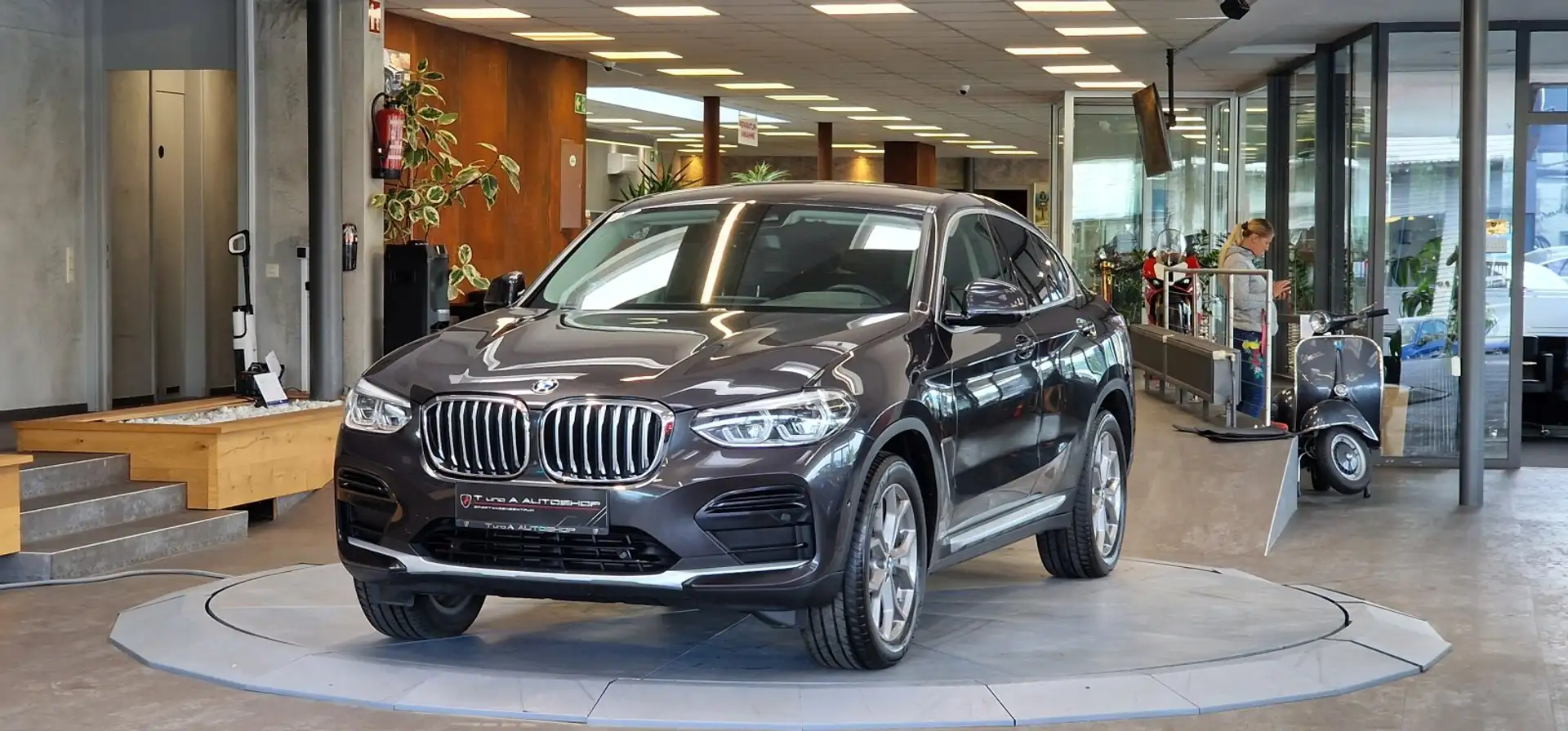 BMW X4 G02 20d xDrive X-Line Aut. *360°*AHK*Navi*19Zoll* Grau - 1
