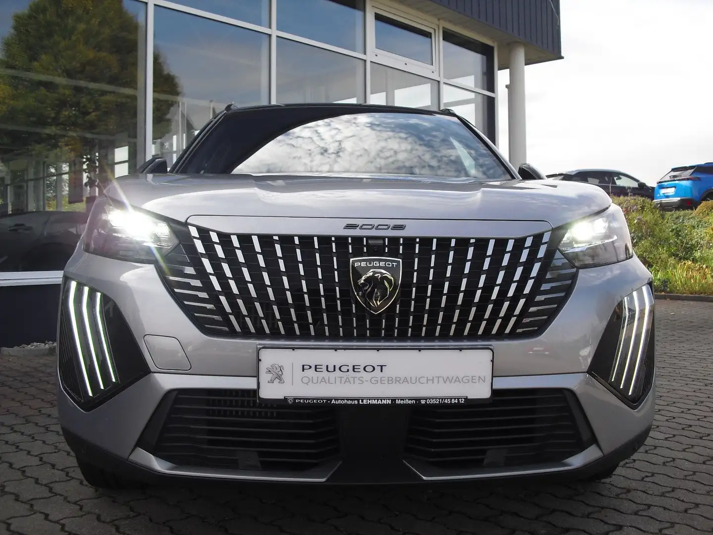 Peugeot 2008 GT*360°Kamera*ACC*PanoDach*SHZ*+Massage Silber - 2