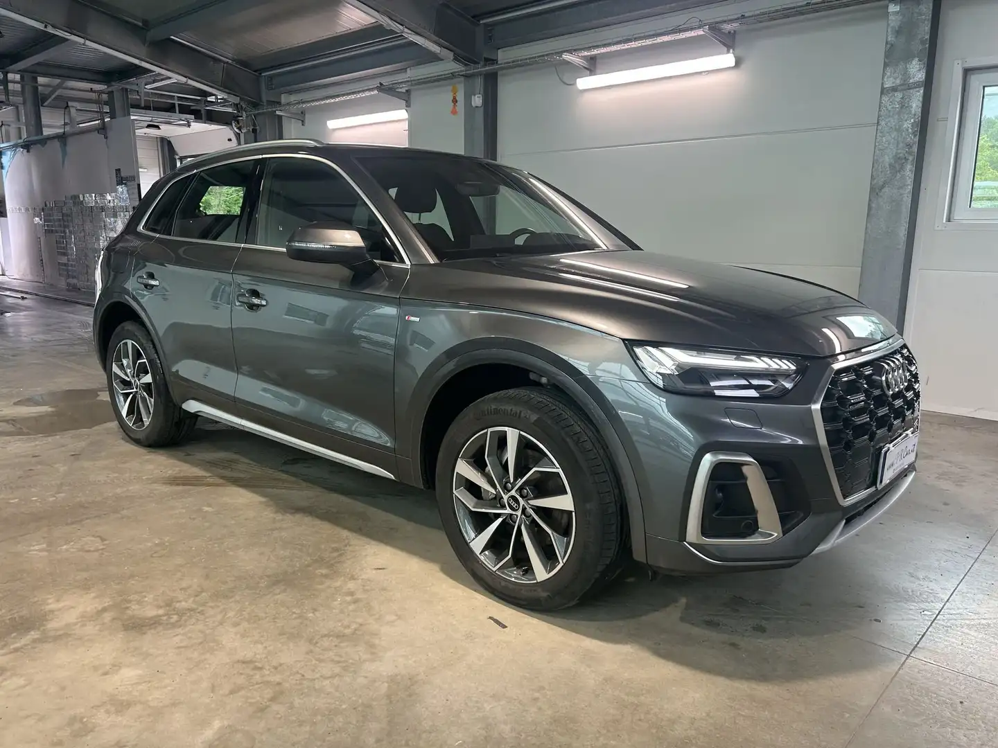 Audi Q5 40 TDI 204 CV quattro S tronic Gris - 1