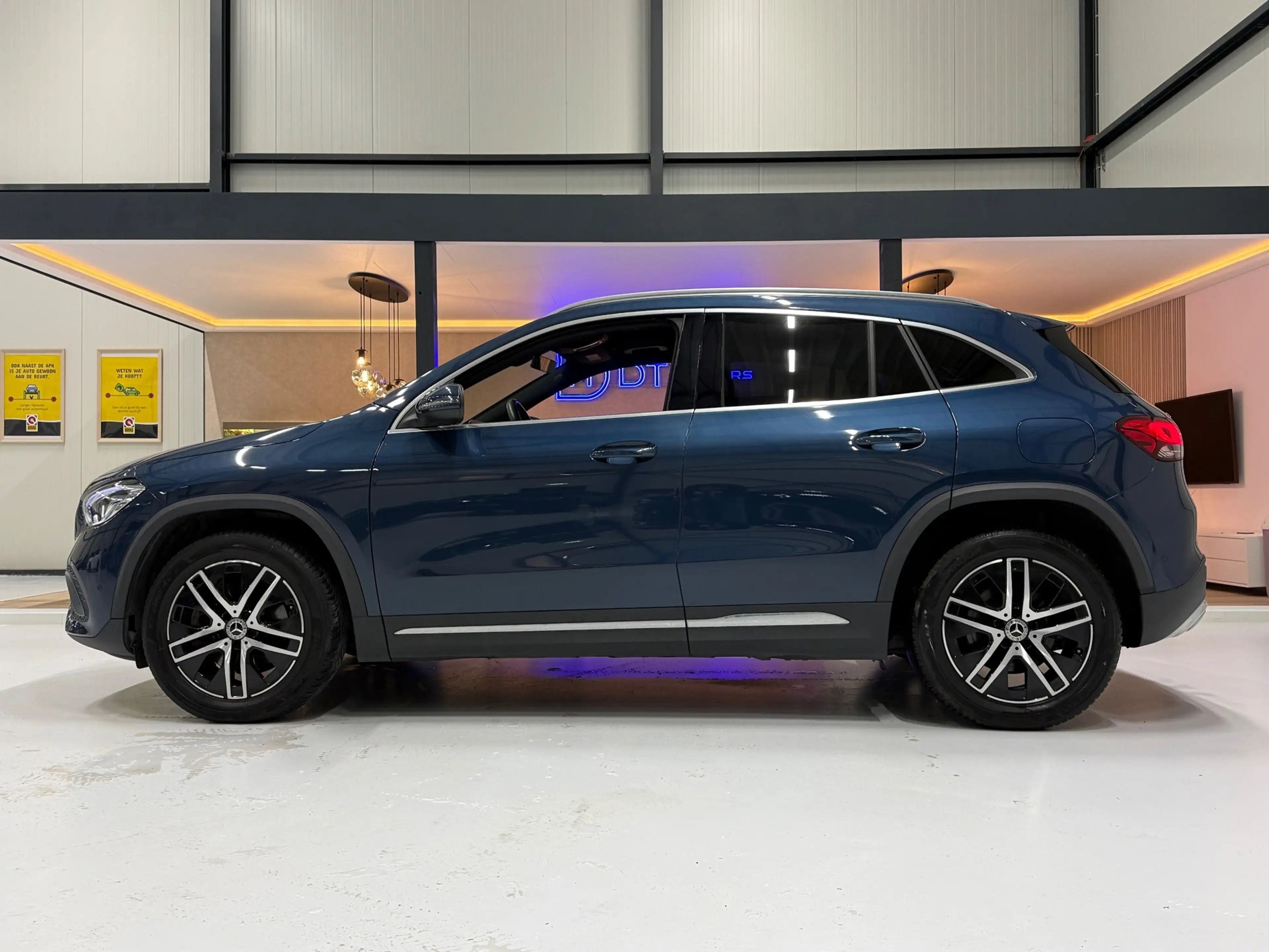 Mercedes-Benz GLA 250 e Luxury Line PHEV AUT Navi Camera Elek. Trekhaak — photo 11