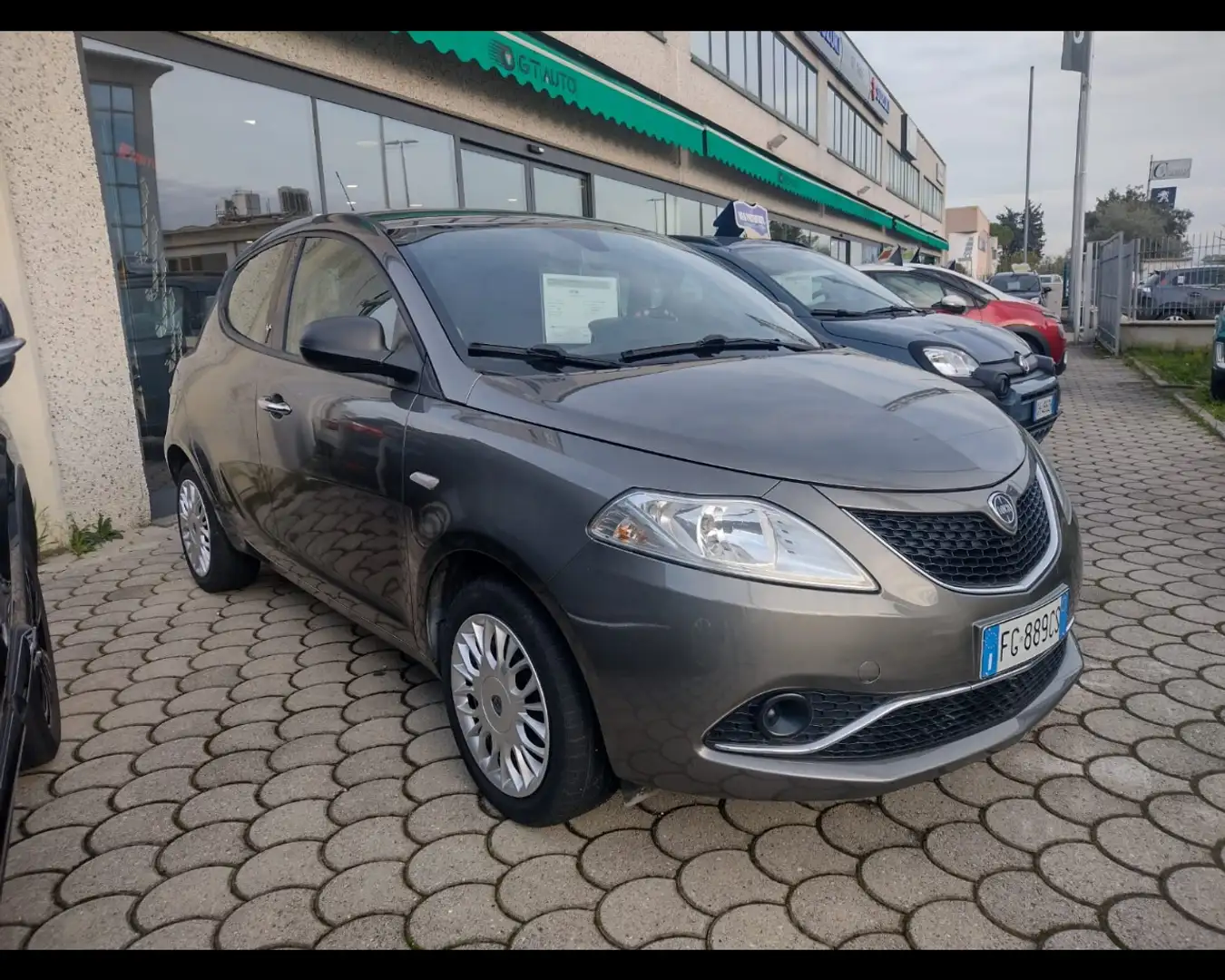 Lancia Ypsilon 5 Porte 1.2  Silver Gris - 2