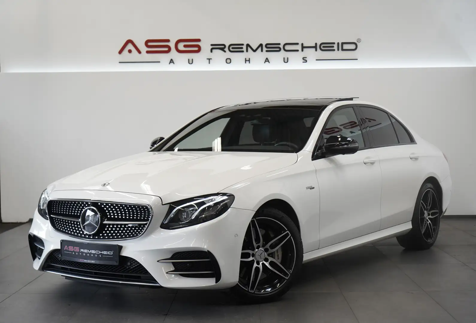 Mercedes-Benz E 53 AMG 4M+ Limousine *19 *Dist*Wide*Pano*360° Blanc - 1