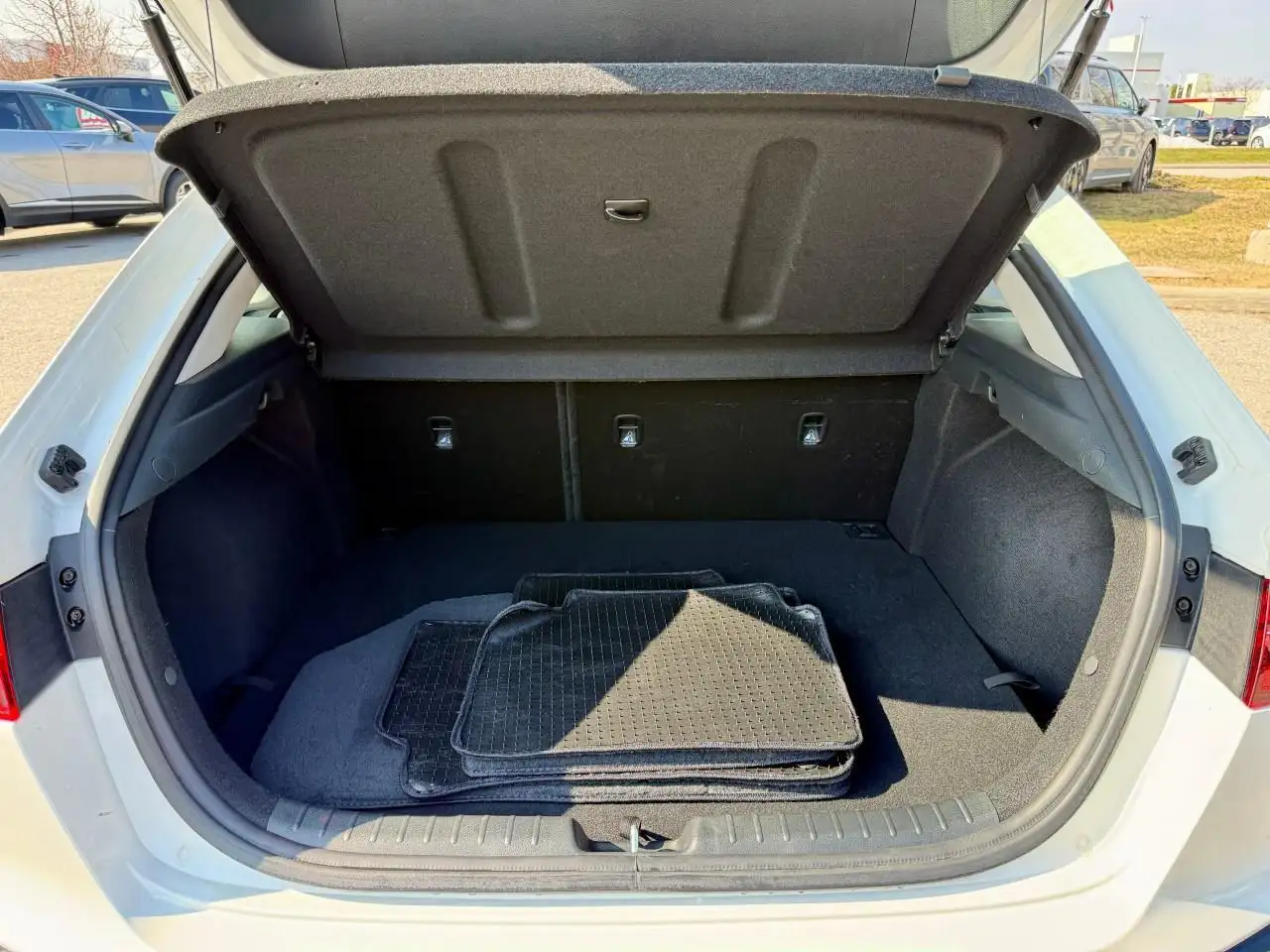 Kia Forte снимка Kia Forte
