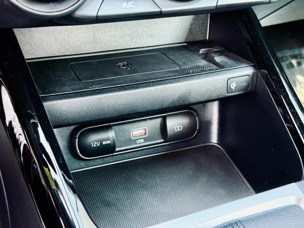 Kia Forte снимка Kia Forte