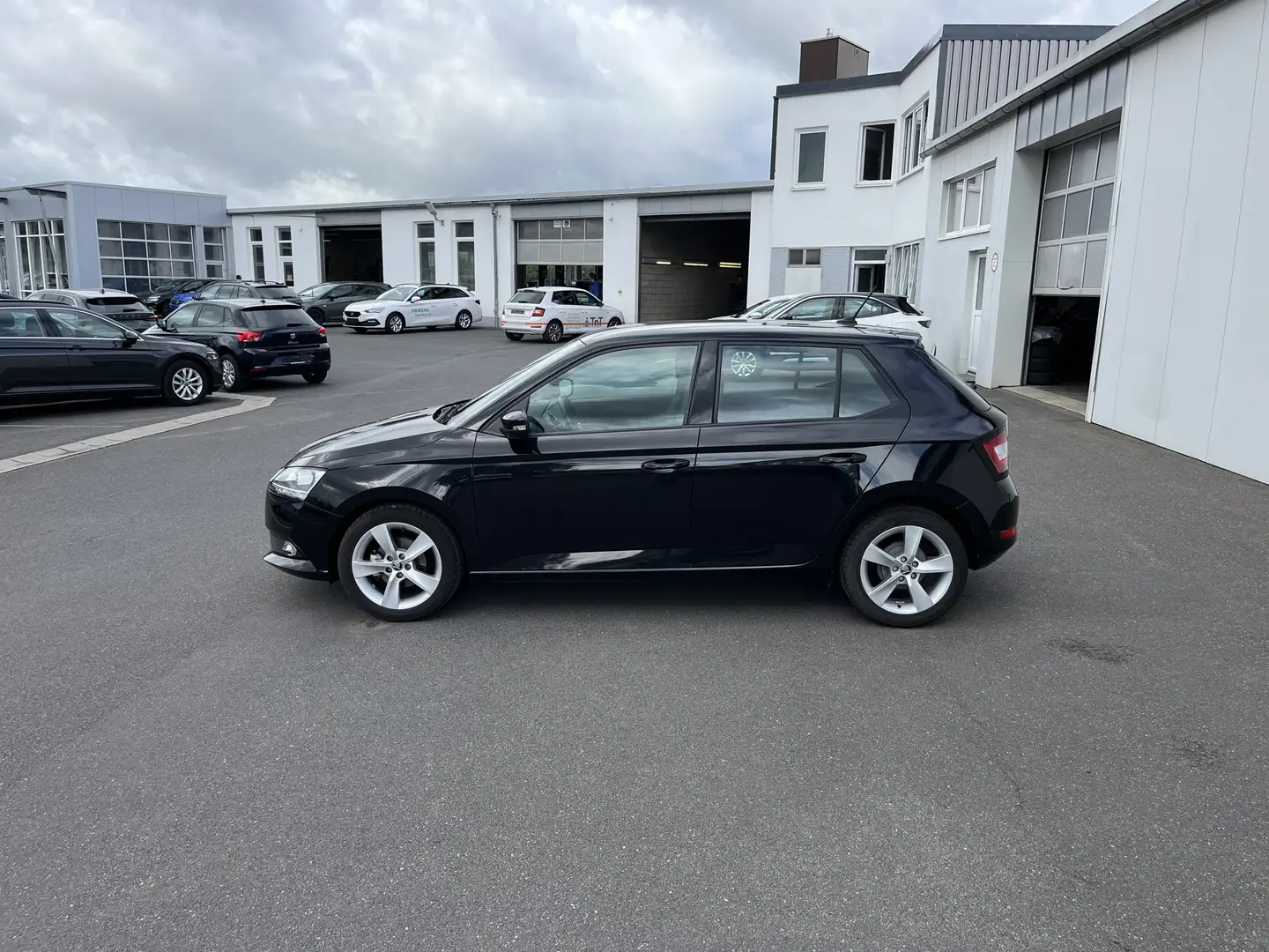 Skoda Fabia 1.0 Active 78€ m.20% Anz. Cool Plus Alu 16 Zoll Noir - 2