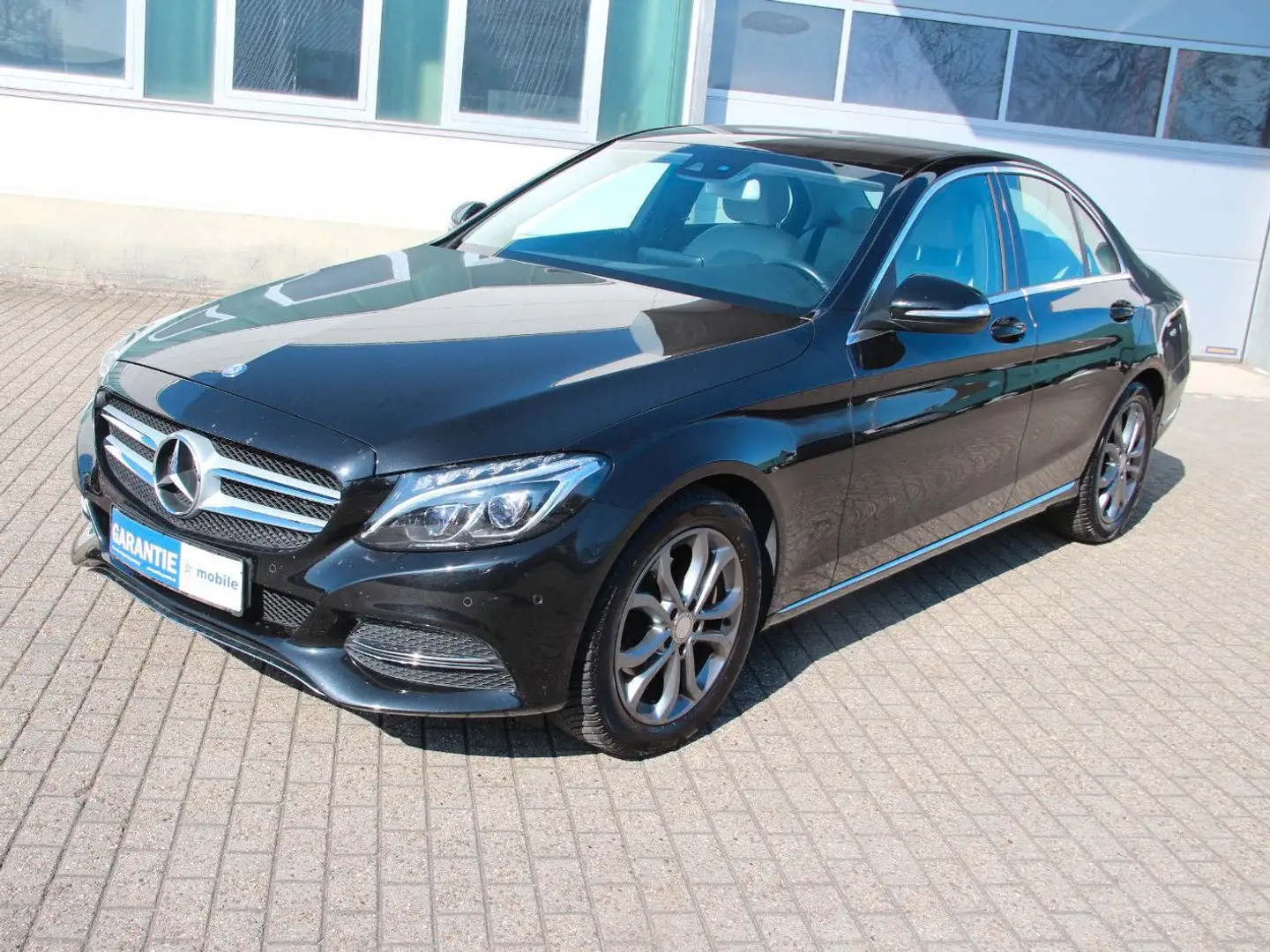 Mercedes-Benz C 180 CGI Lim. Avantgarde, LED, Navi, PDC Noir - 1