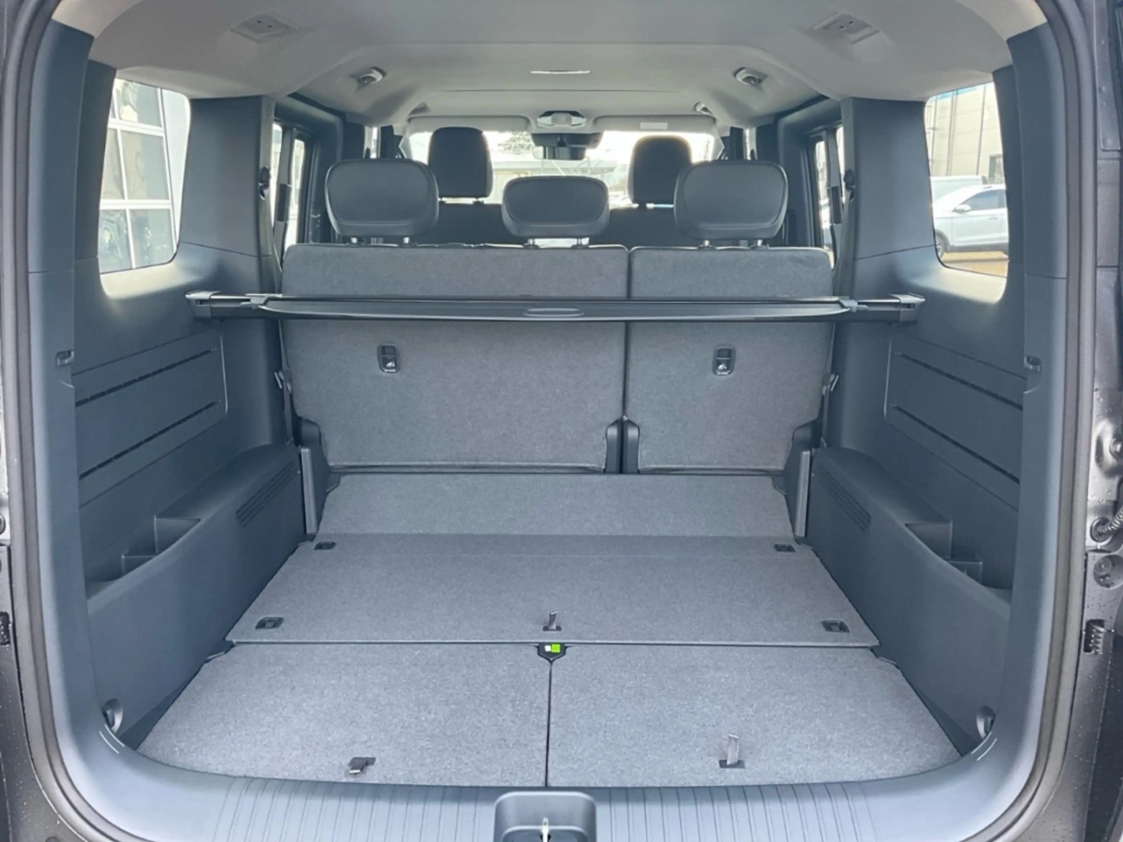 Kia PV5 Passenger Passenger 71.2 kWh Elite WP Power Smart Comfort — photo 12