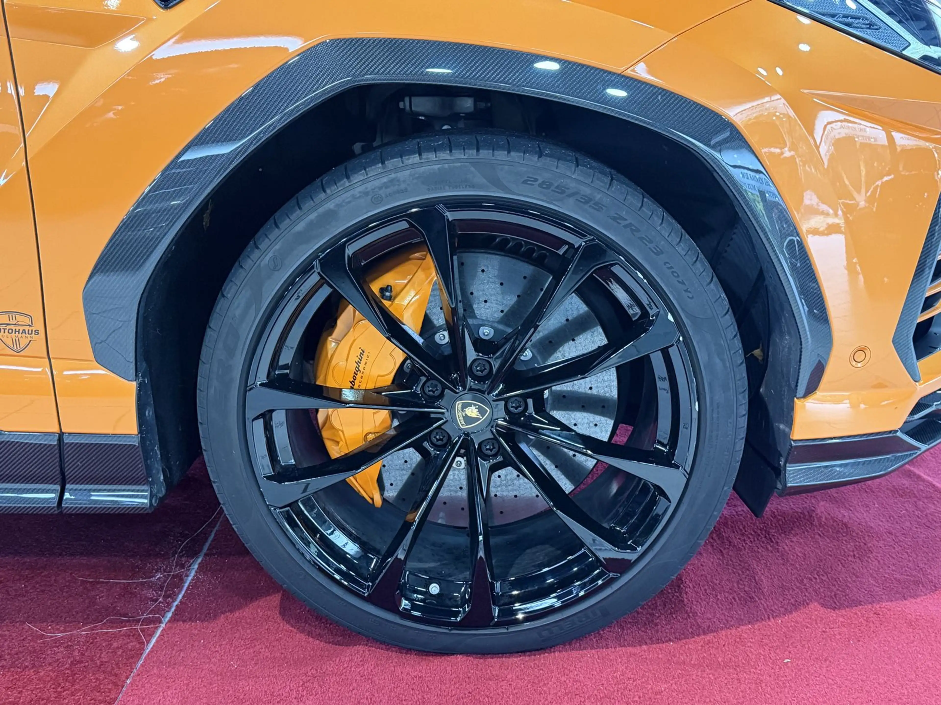 Lamborghini Urus Carbon Paket Interieur&Exterieur +PANO+B&O+ — photo 12