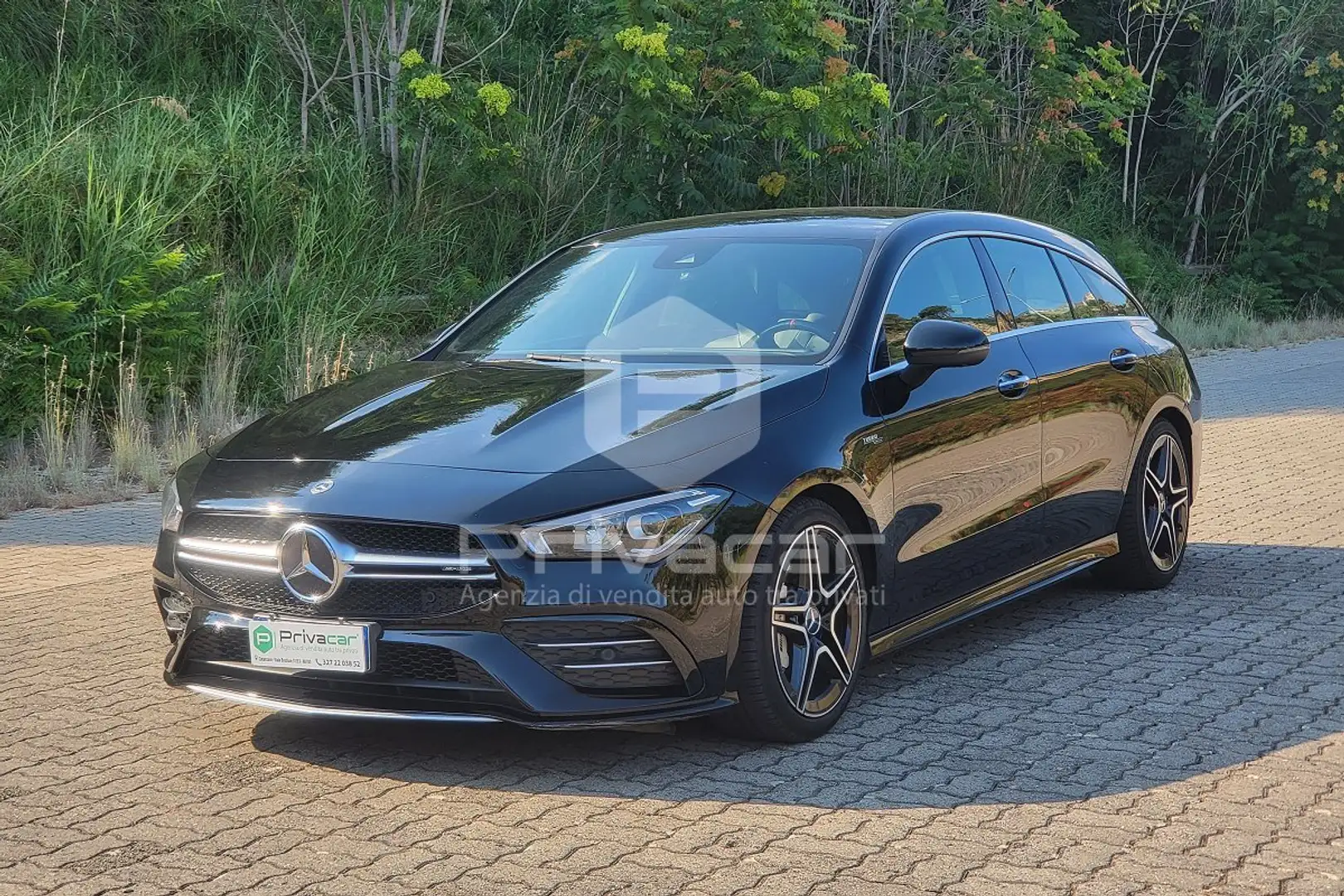Mercedes-Benz CLA 35 AMG CLA 35 AMG 4Matic Shooting Brake Schwarz - 1
