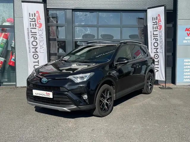 Toyota Rav4 view 2