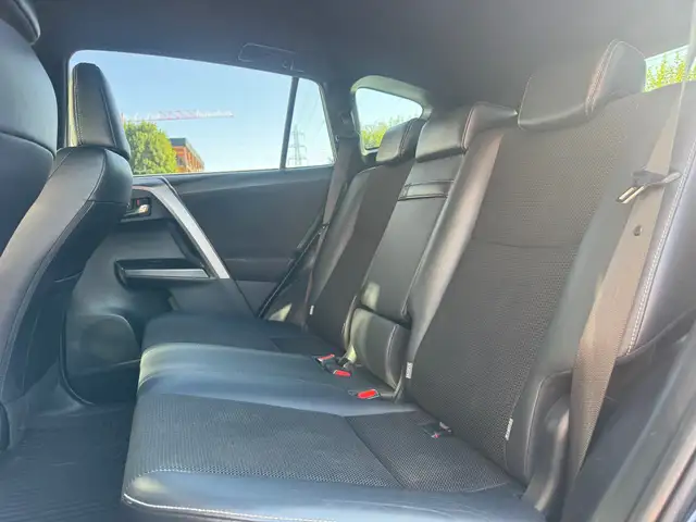 Toyota Rav4 view 12