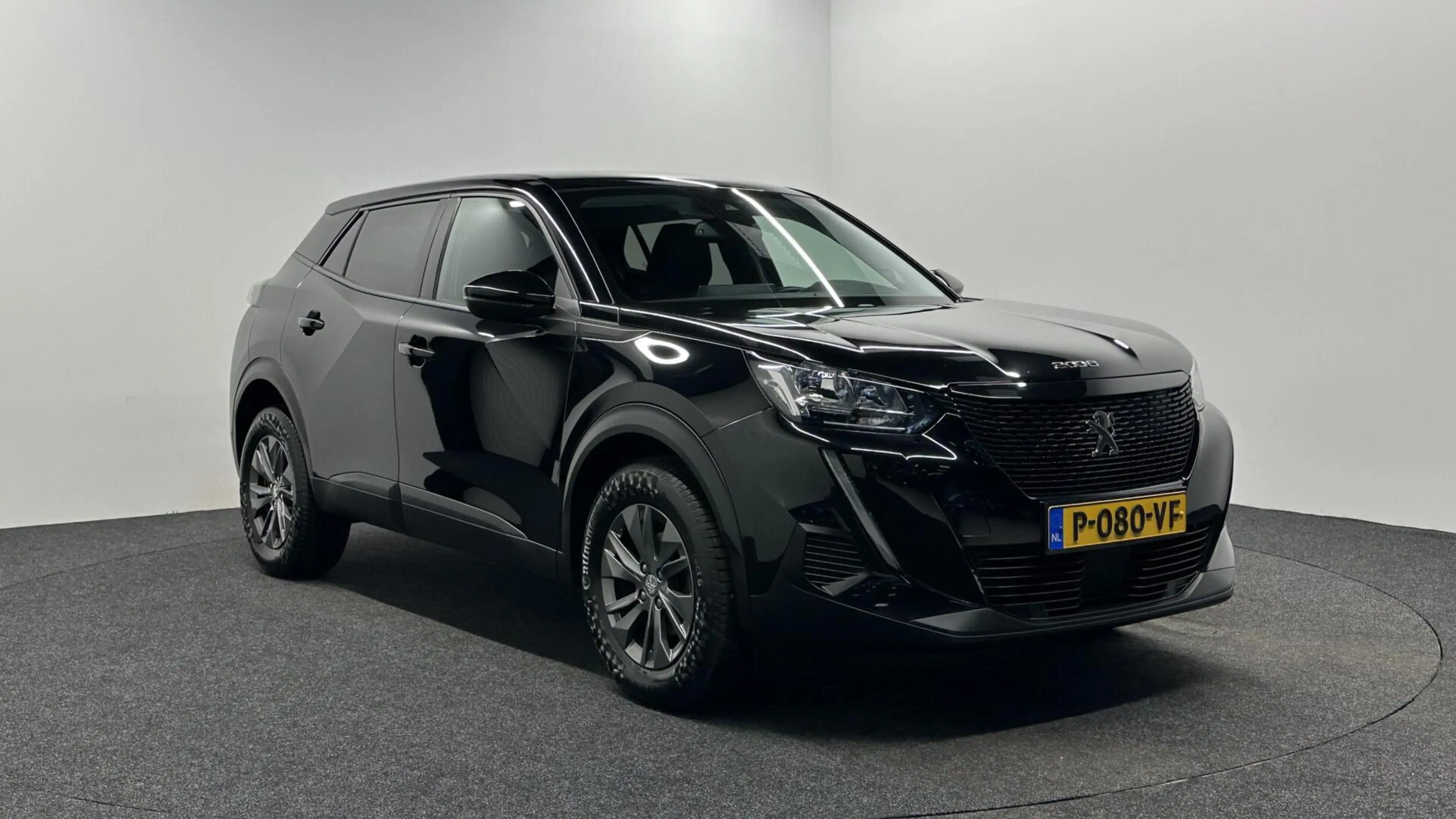 Peugeot 2008 1.2 PureTech Active Pack CAMERA CARPLAY NAVI CRUIS — photo 3