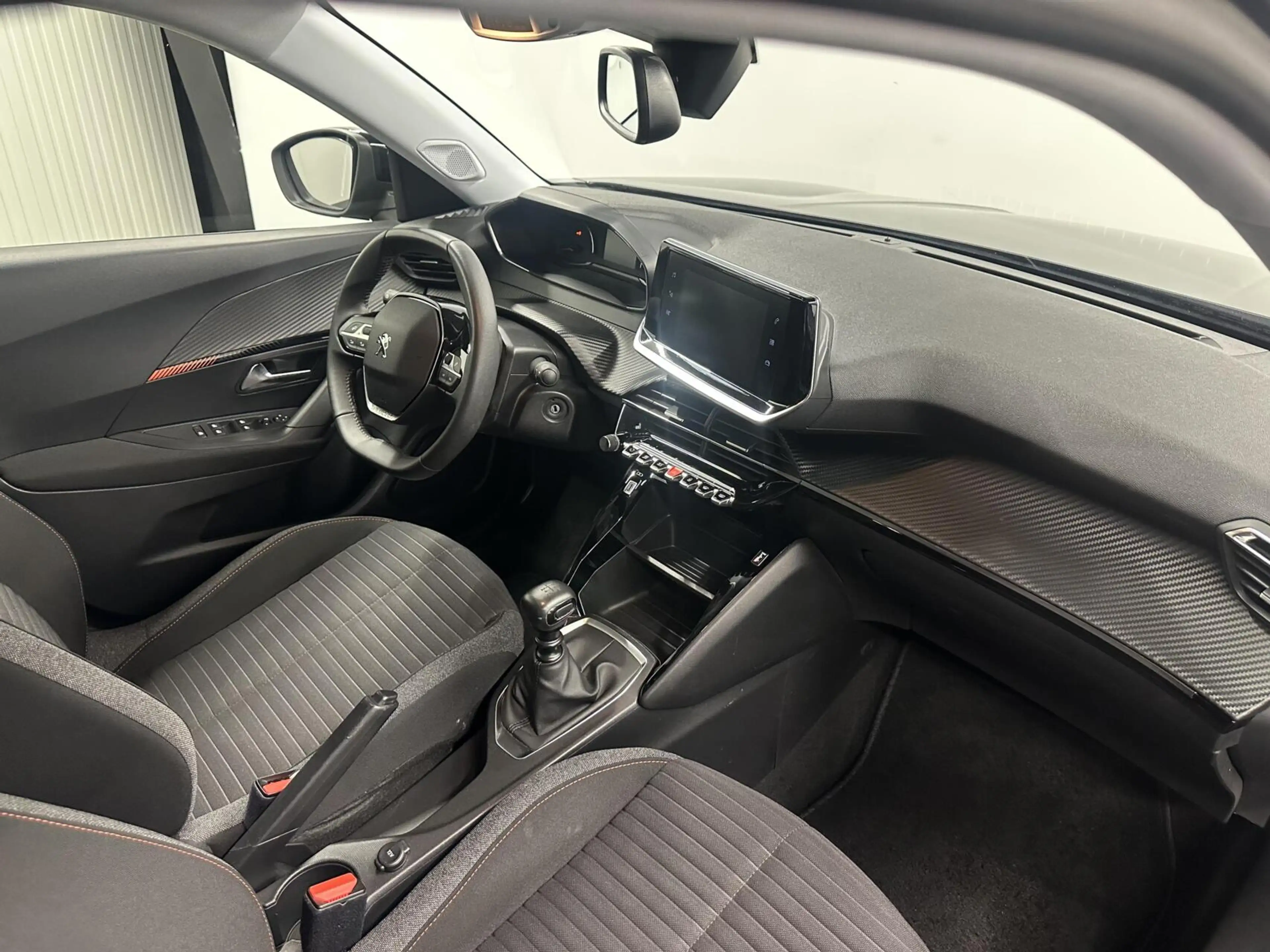 Peugeot 2008 1.2 PureTech Active Pack CAMERA CARPLAY NAVI CRUIS — photo 12