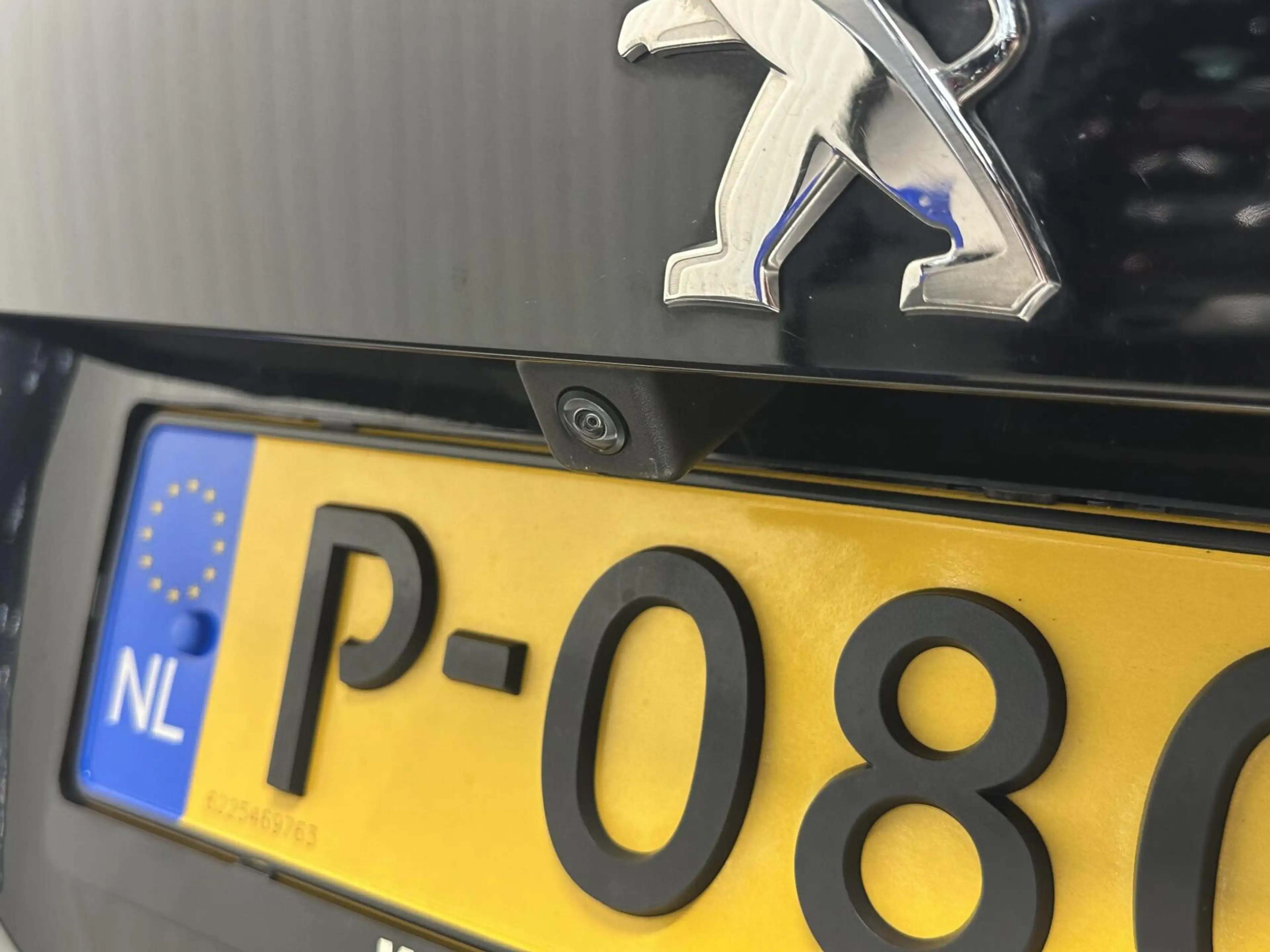 Peugeot 2008 1.2 PureTech Active Pack CAMERA CARPLAY NAVI CRUIS — photo 11