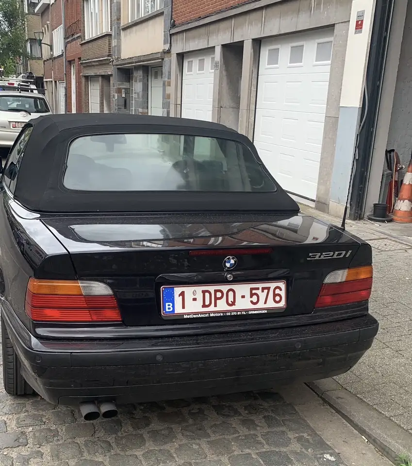 BMW 320i, foto 7