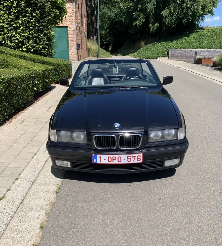 BMW 320i, foto 3