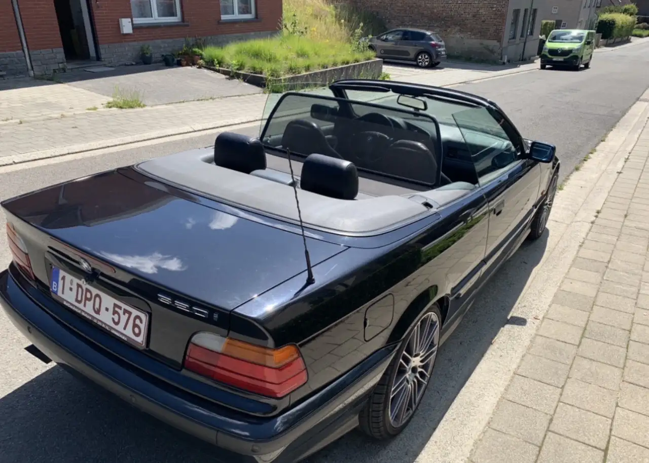BMW 320i, foto 4