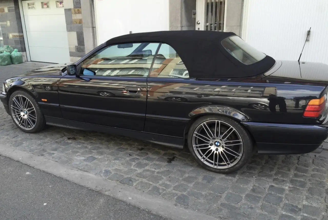 BMW 320i, foto 10