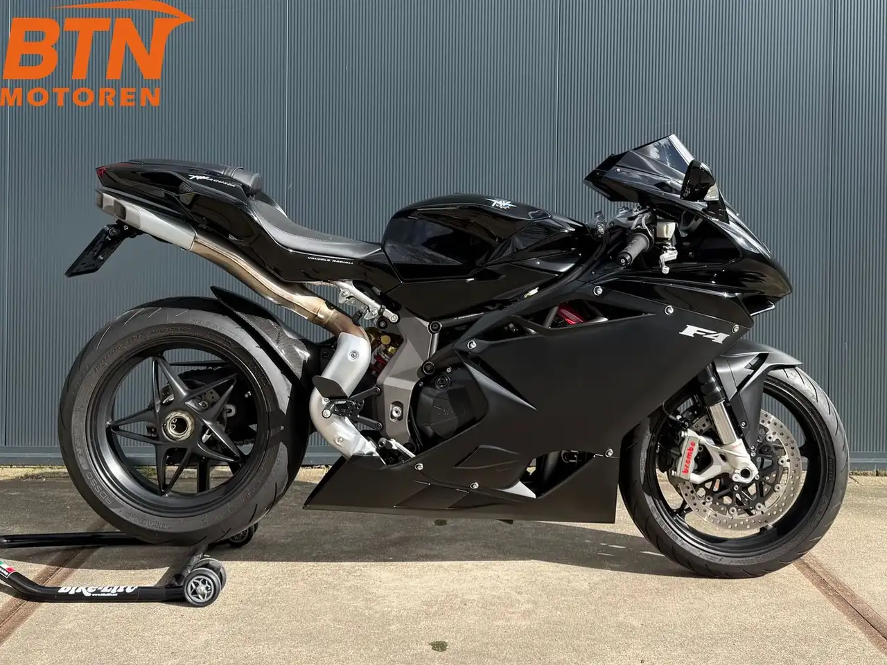 MV Agusta F4 1000
