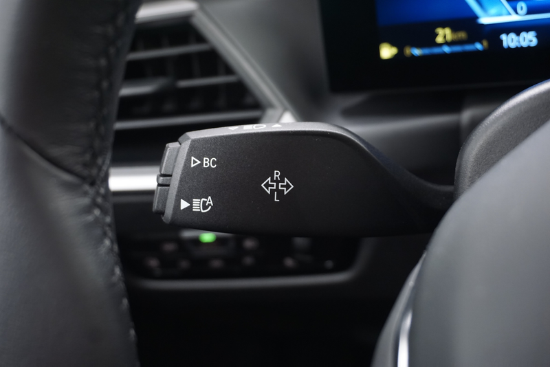 BMW 318 d Sport // Soundsystem // Head up Display // — photo 18