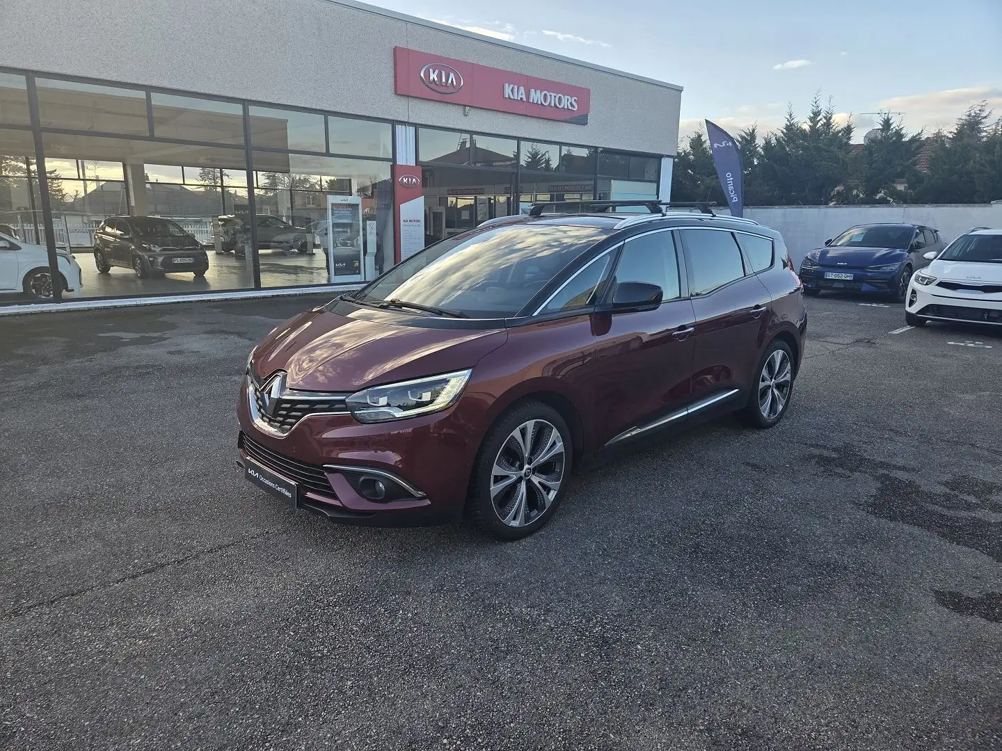 Renault Grand Scenic 1.2 TCE 130CH ENERGY INTENS 7PL Rouge - 1