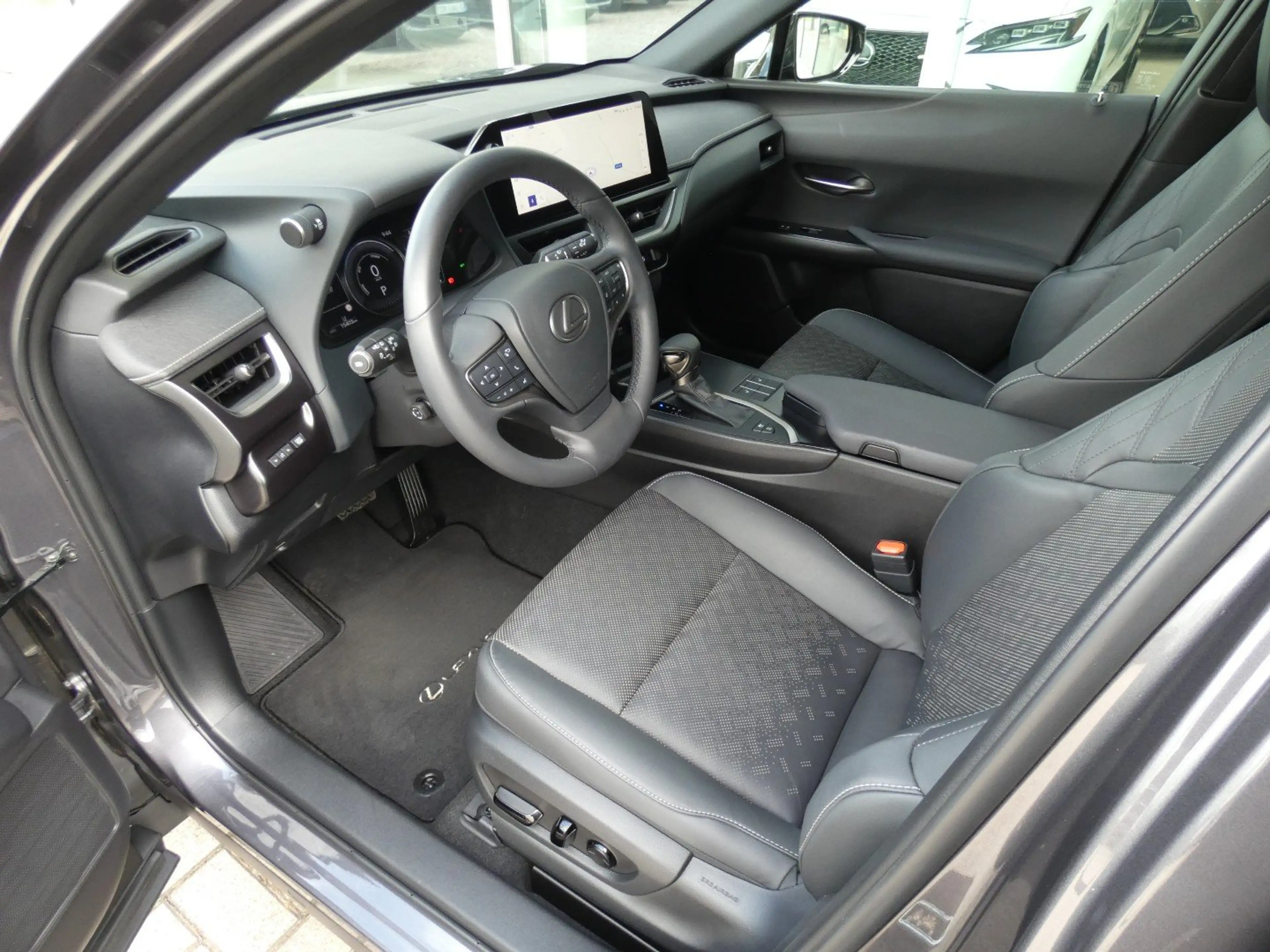 Lexus UX 250h HYBRID +LEDER +Zetelverwarming +Dodehoek +GPS — photo 7