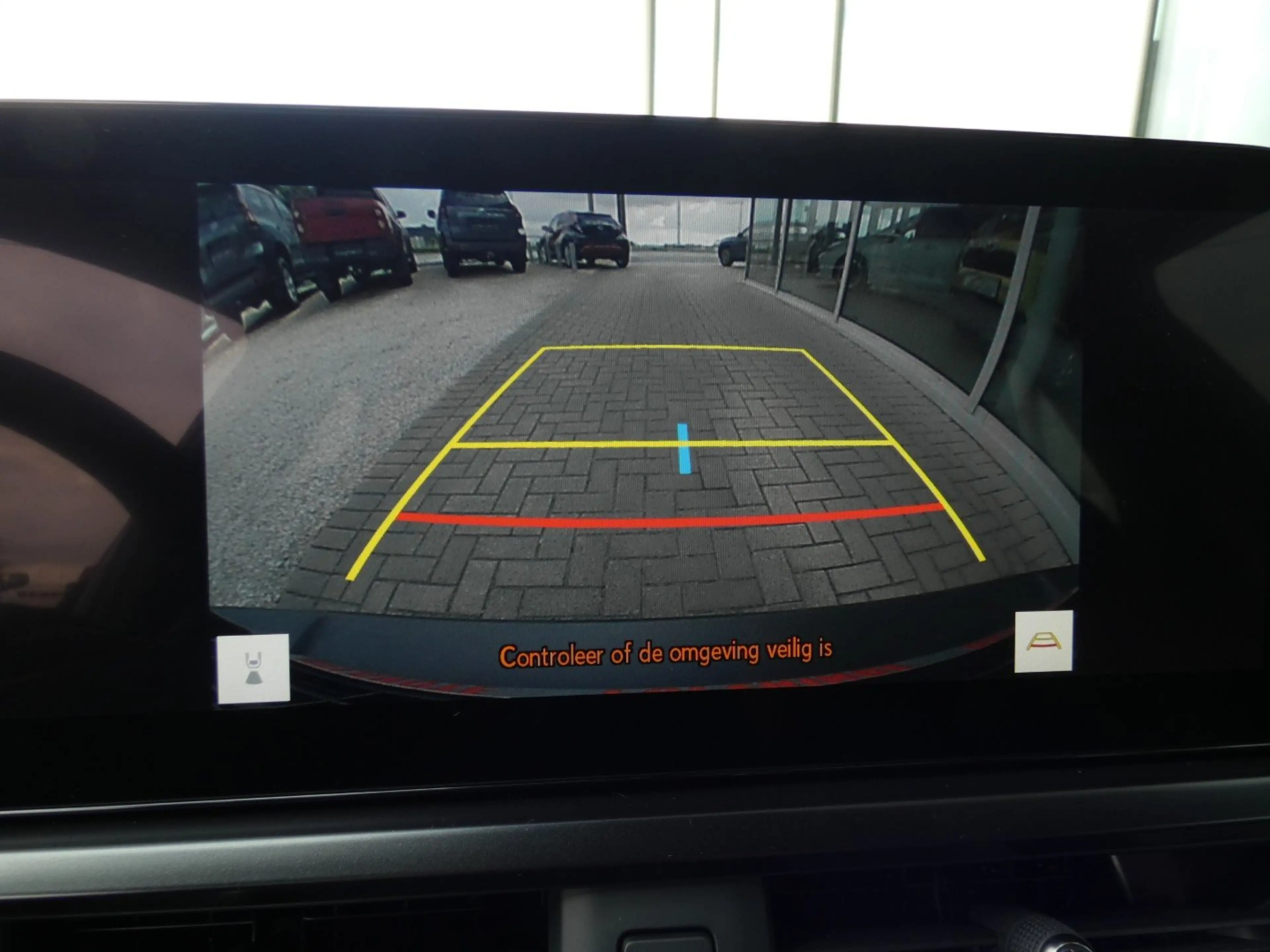 Lexus UX 250h HYBRID +LEDER +Zetelverwarming +Dodehoek +GPS — photo 15