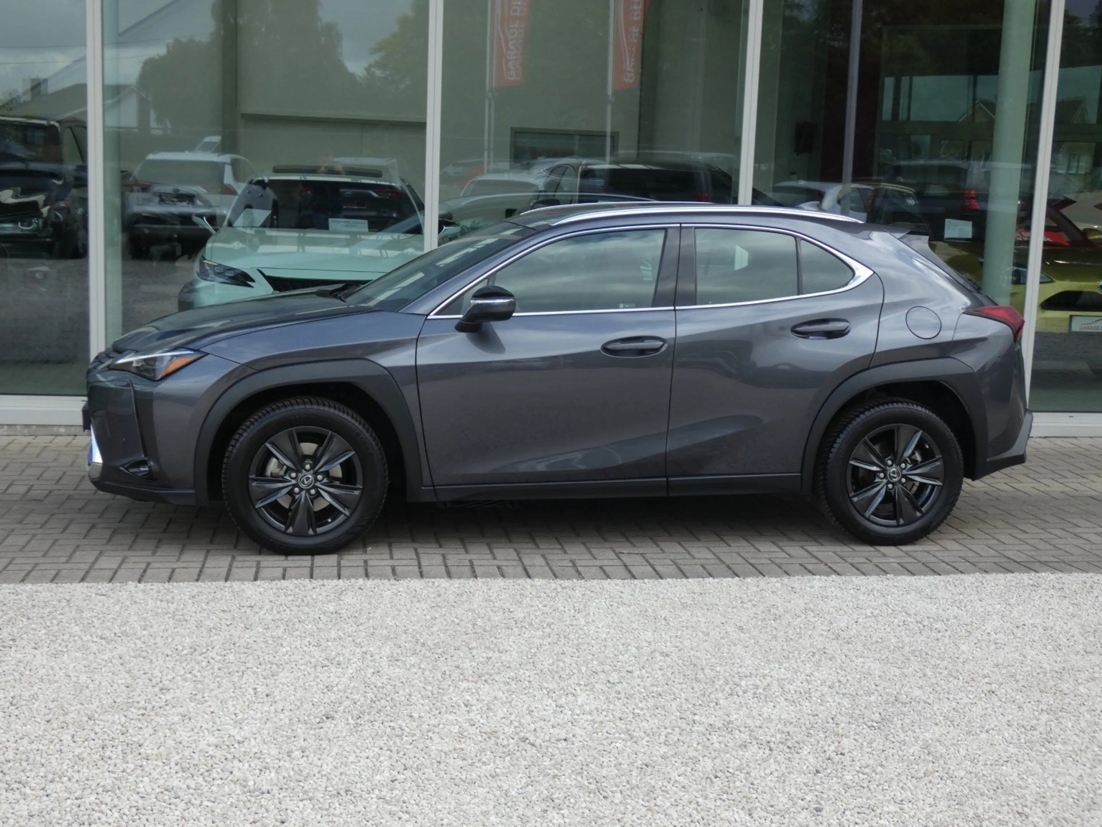 Lexus UX 250h HYBRID +LEDER +Zetelverwarming +Dodehoek +GPS — photo 5