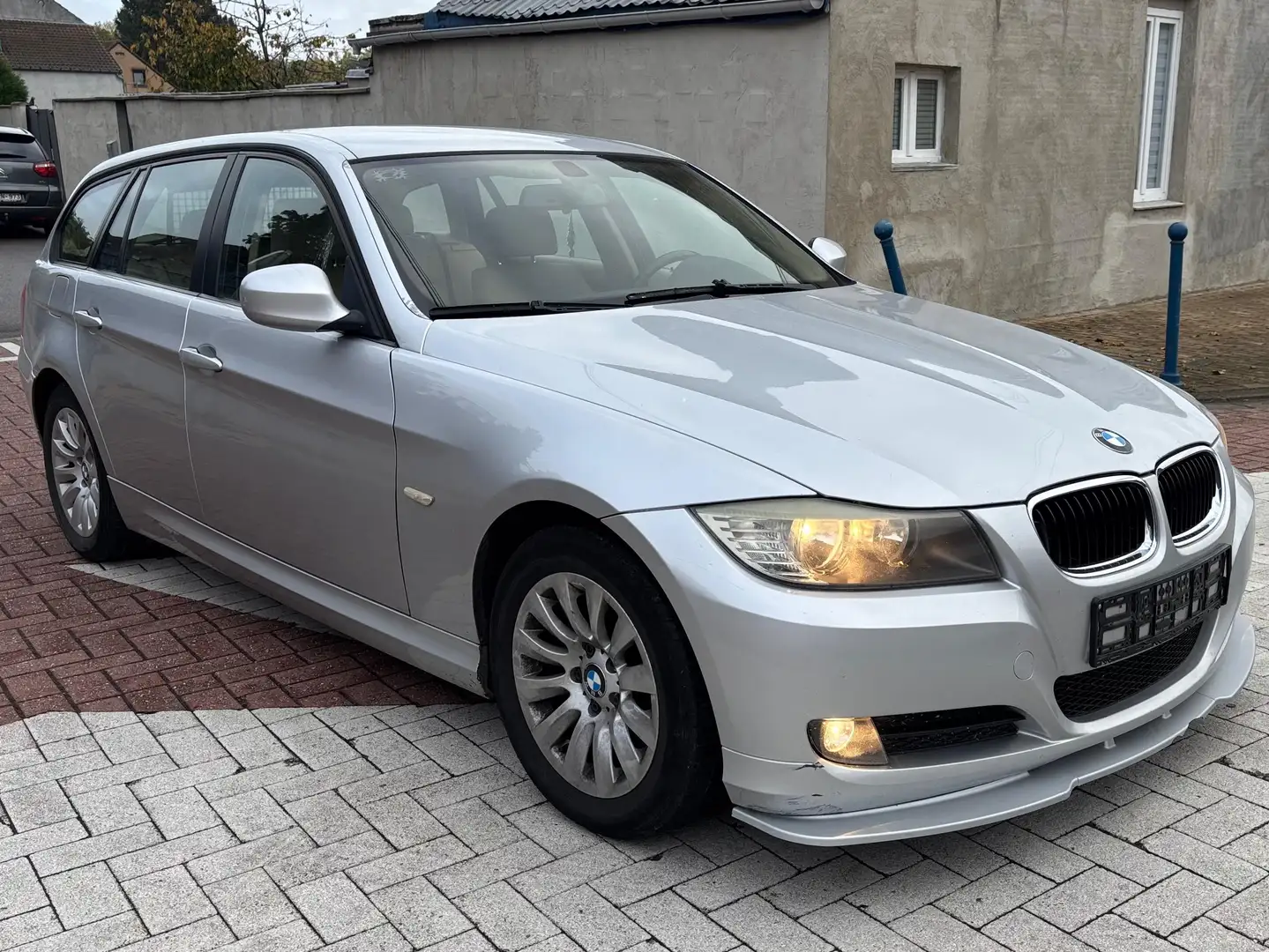 BMW 318 Touring 318 d. MOTOR NOK !!!! Export Grijs - 1