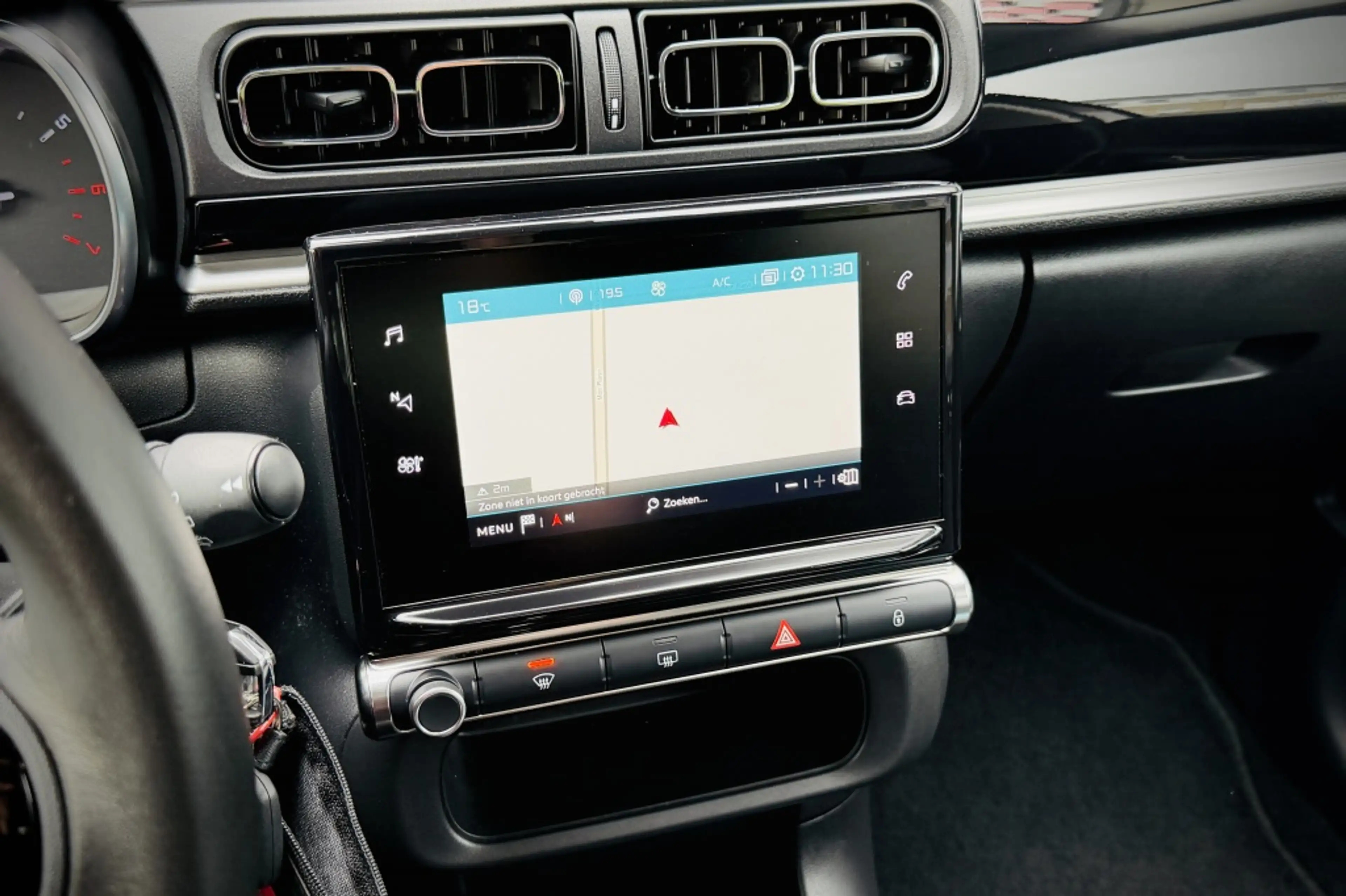 Citroen C3 1.2 Shine | CAMERA | CLIMA | CARPLAY + ANDROID — photo 24