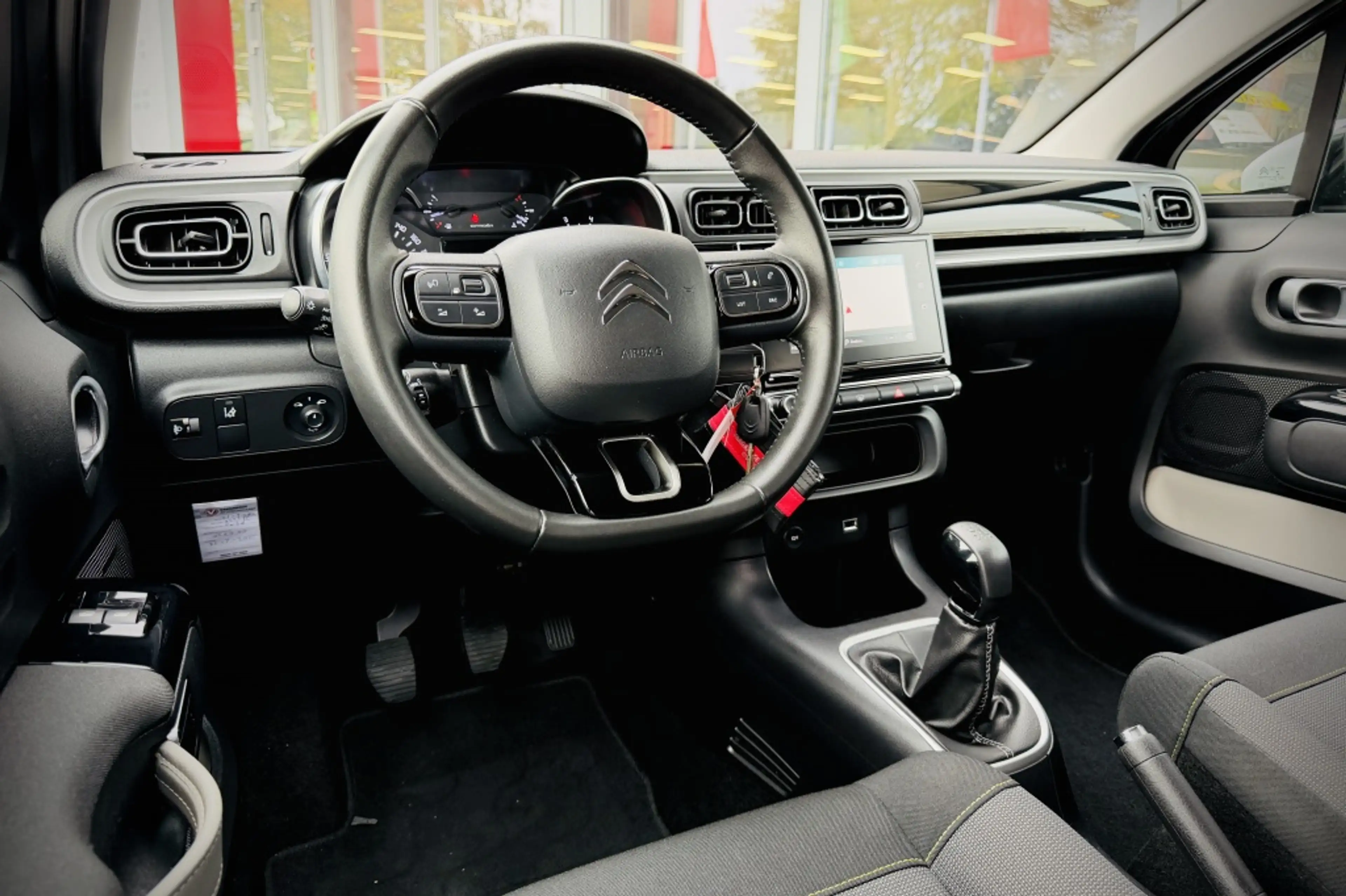 Citroen C3 1.2 Shine | CAMERA | CLIMA | CARPLAY + ANDROID — photo 19